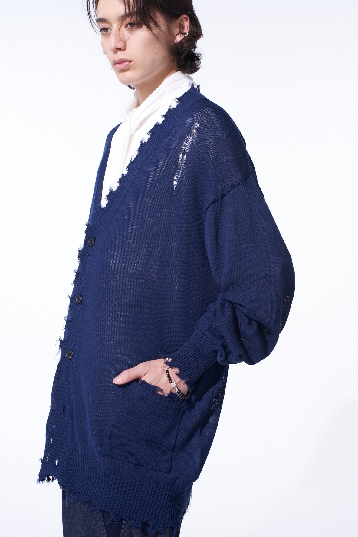 COMPACT TWIST 10G DAMAGED KNITTED CARDIGAN