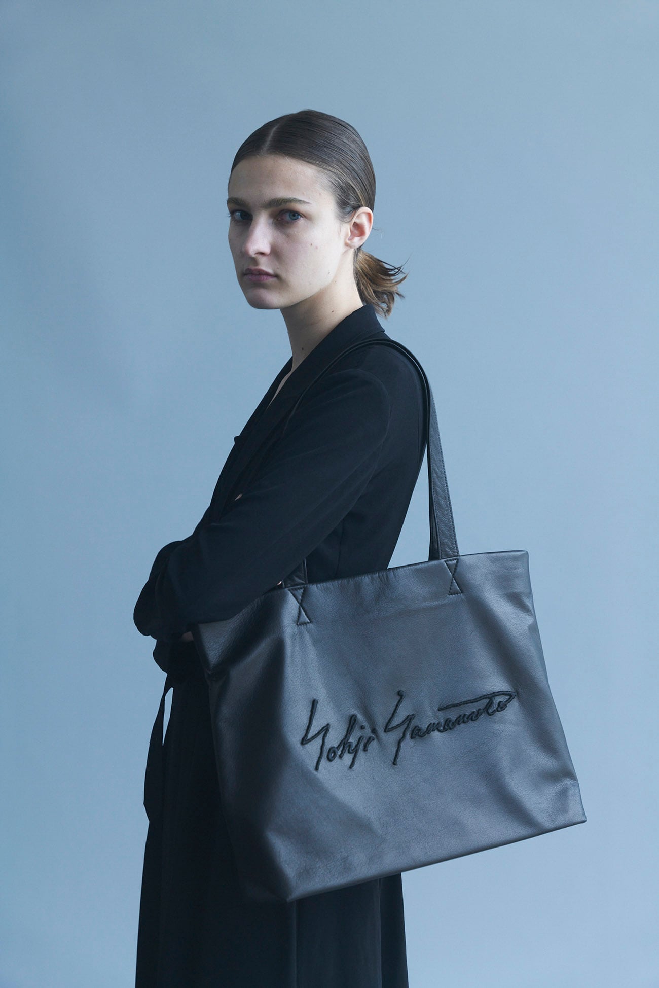 Signature tote(L)【5/22 12:00 Release】(FREE SIZE Black): discord