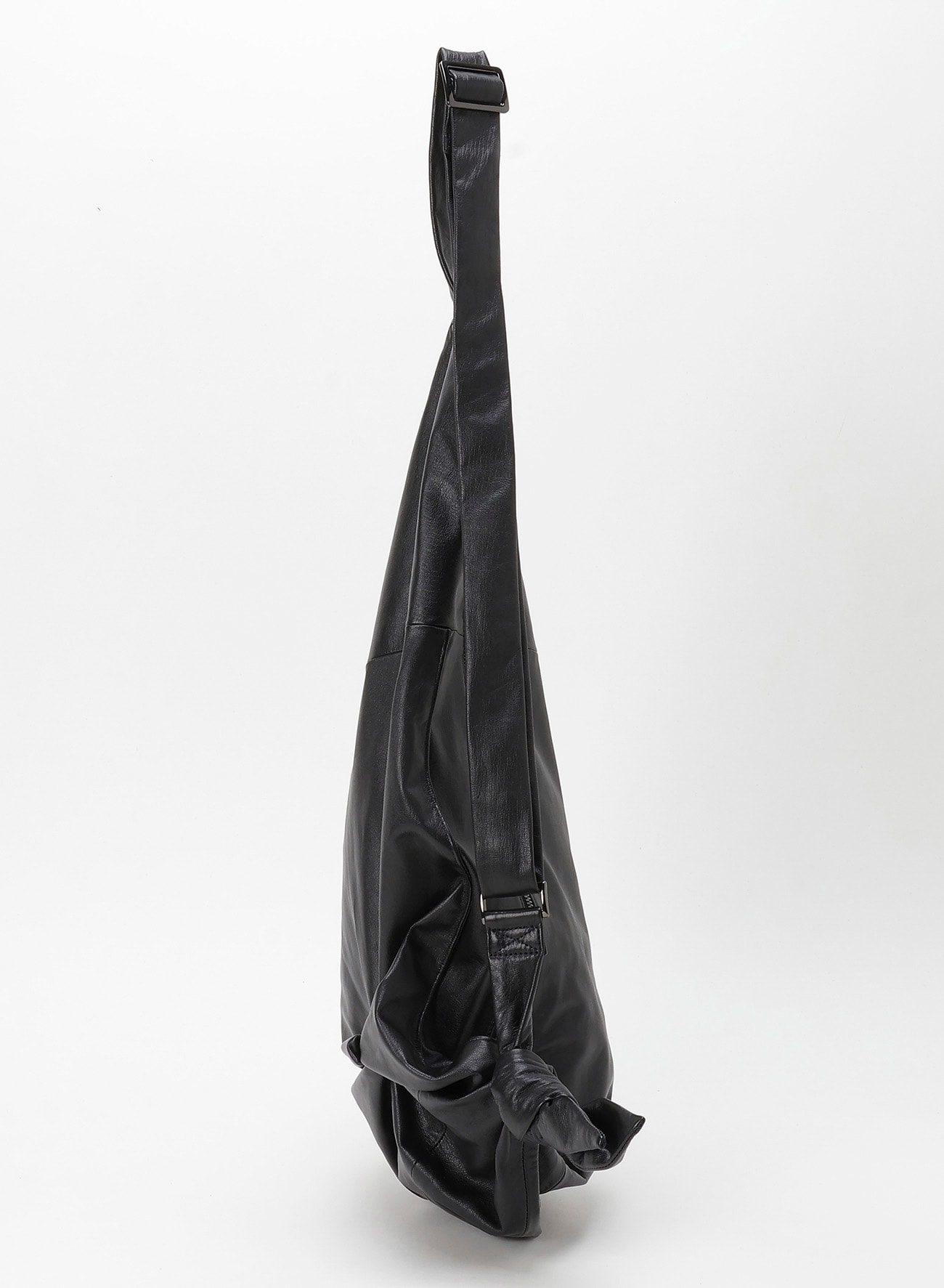 イシイヨシツグ様 リクエスト 3点 まとめ商品 PLUCK SLING BAG【3/6 12:00 Release】(FREE SIZE Black): discord