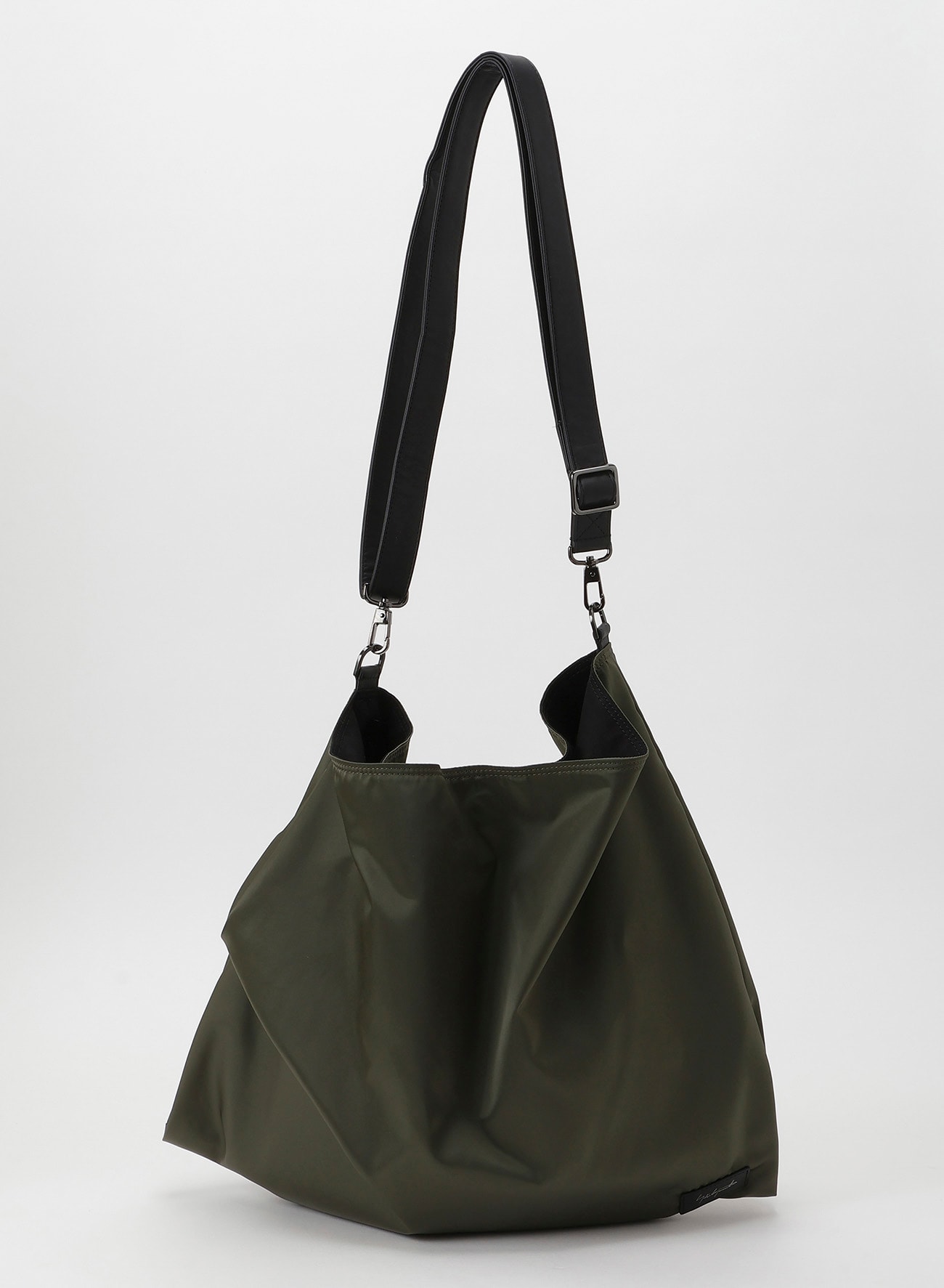 TUCK SHOULDER【4/17 12:00 Release】