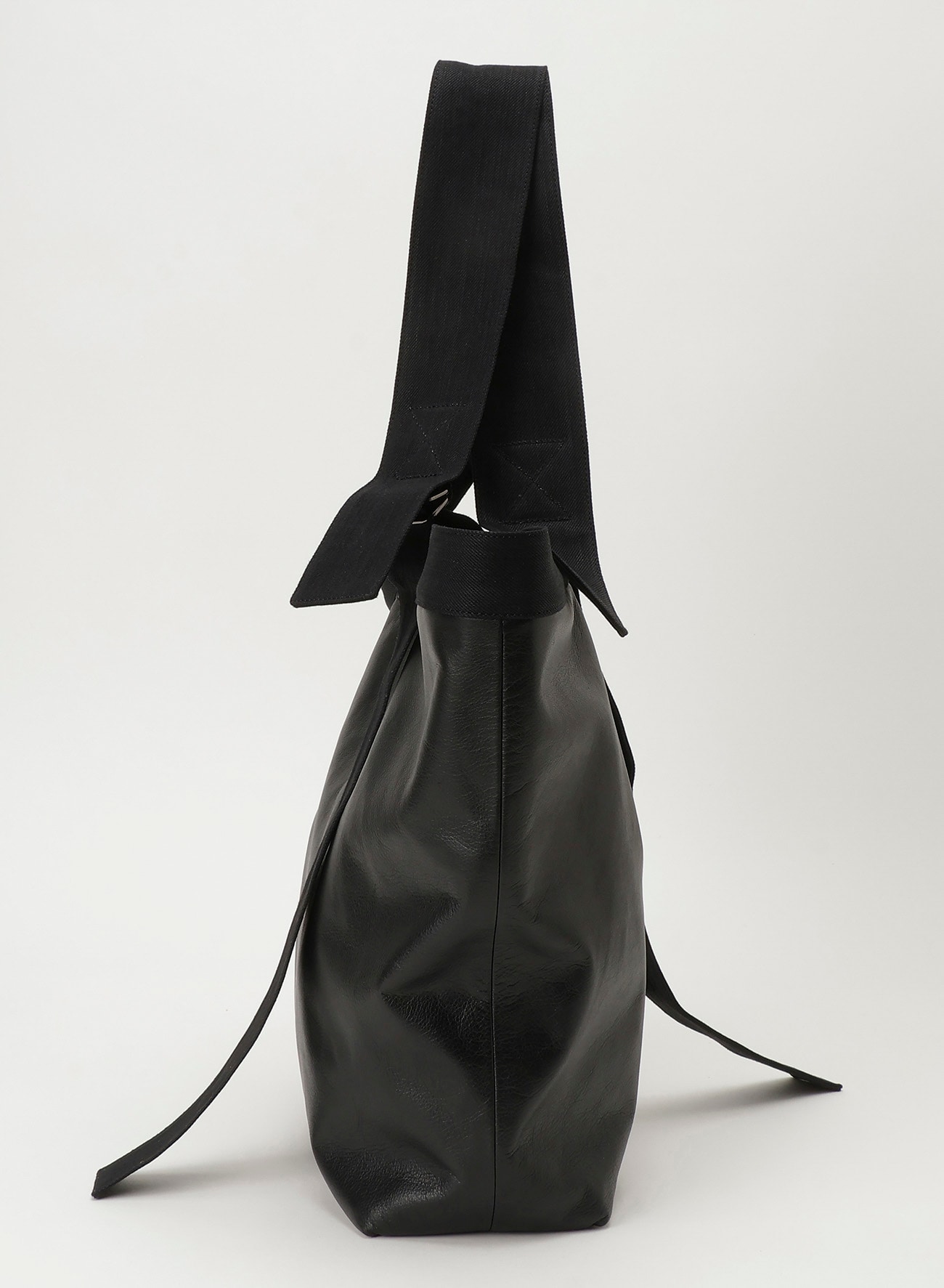 Belt tote