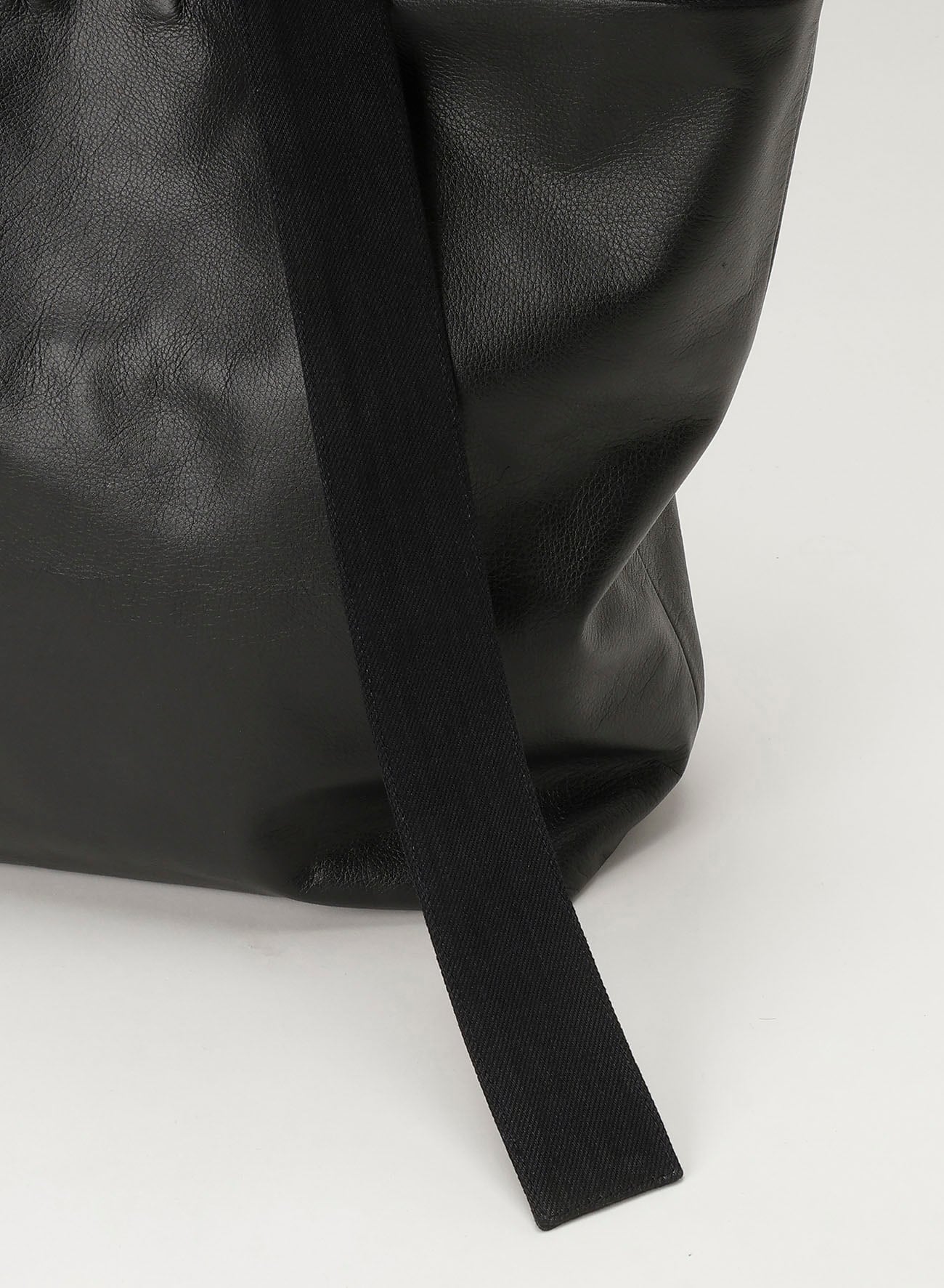 Belt tote