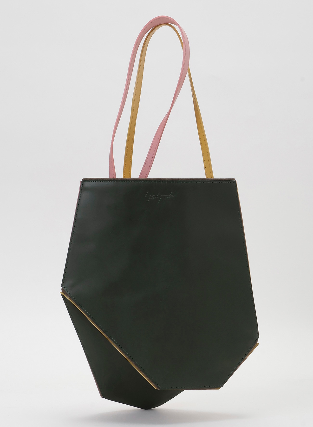 Panel tote