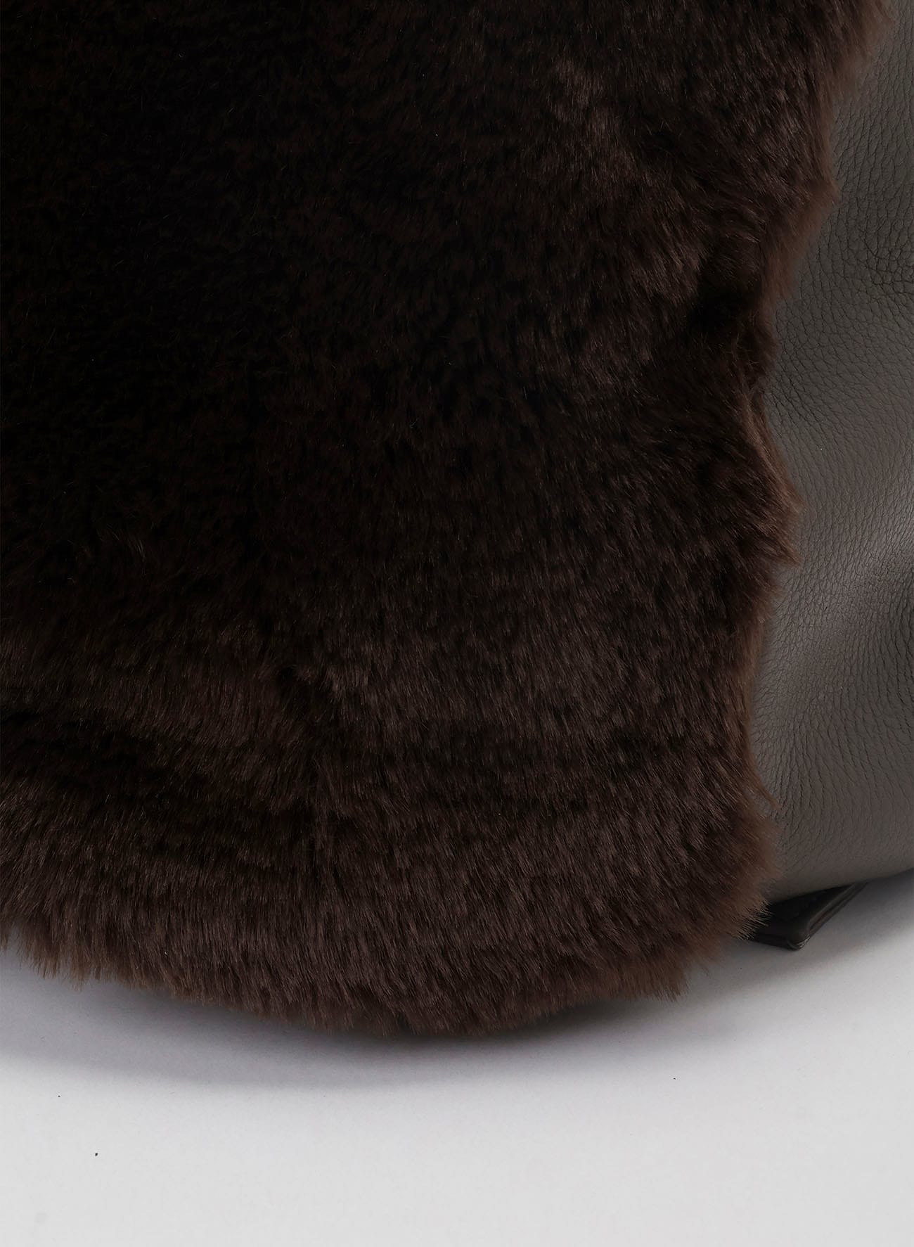 Y BODYBAG(FAKE FUR)