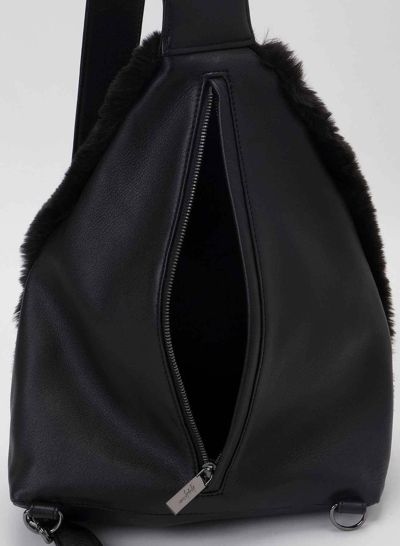 Y BODYBAG(FAKE FUR)