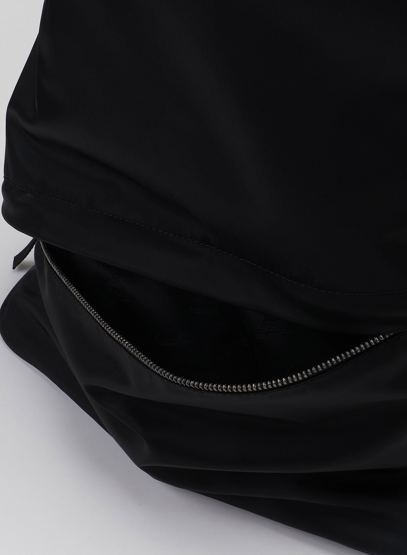 【4/4 12:00(JST) Release】Diagonal backpack