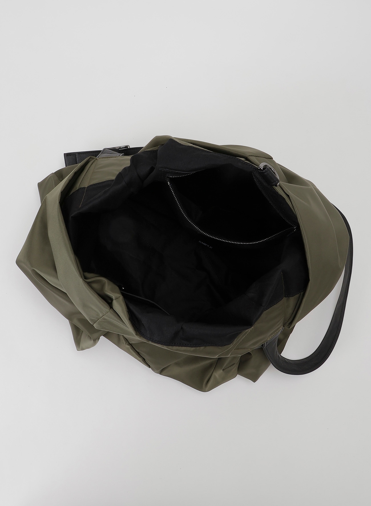 Angular bag(Nylon)【4/3 12:00 Release】
