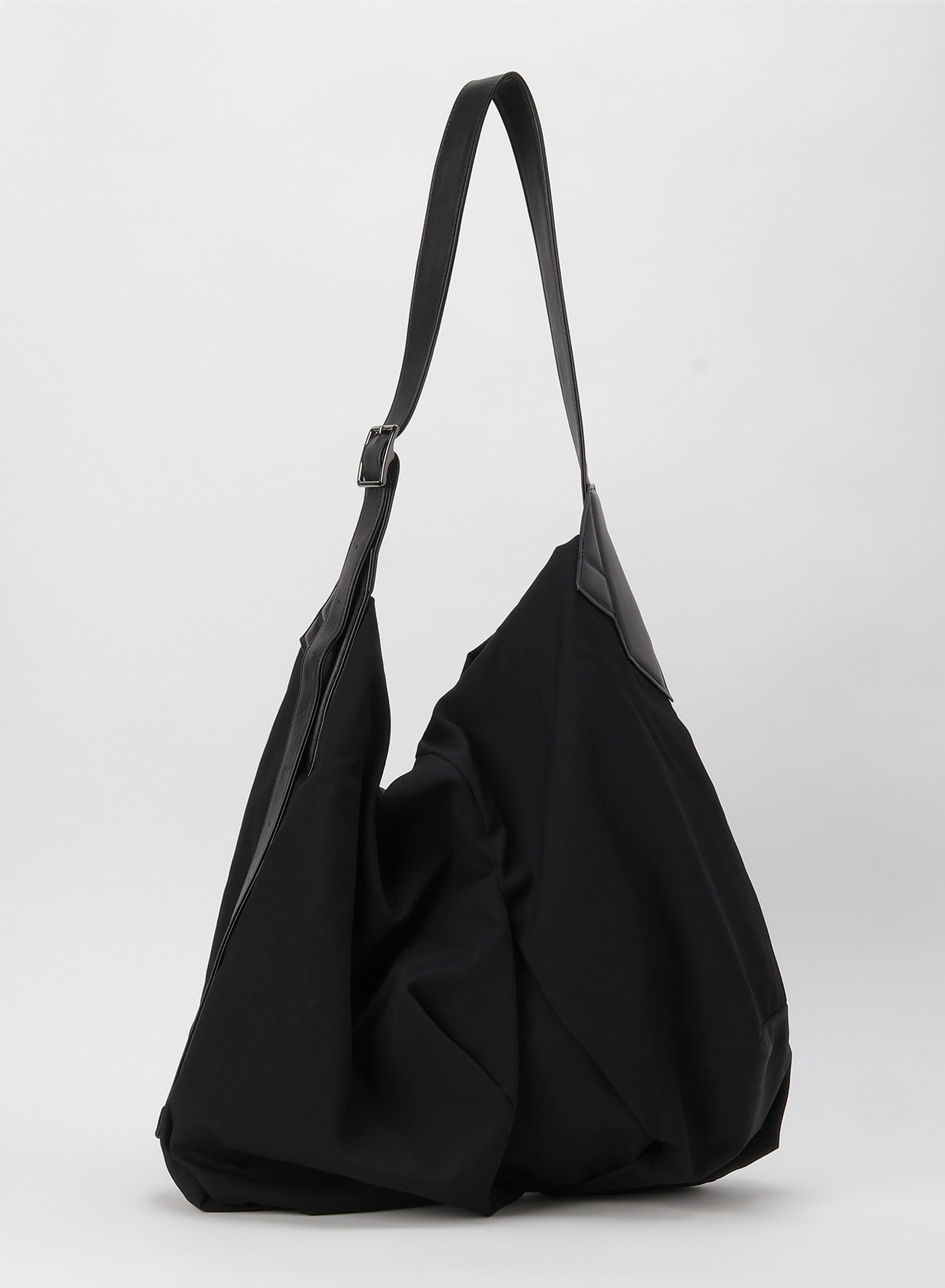 Angular bag(Nylon)【4/3 12:00 Release】