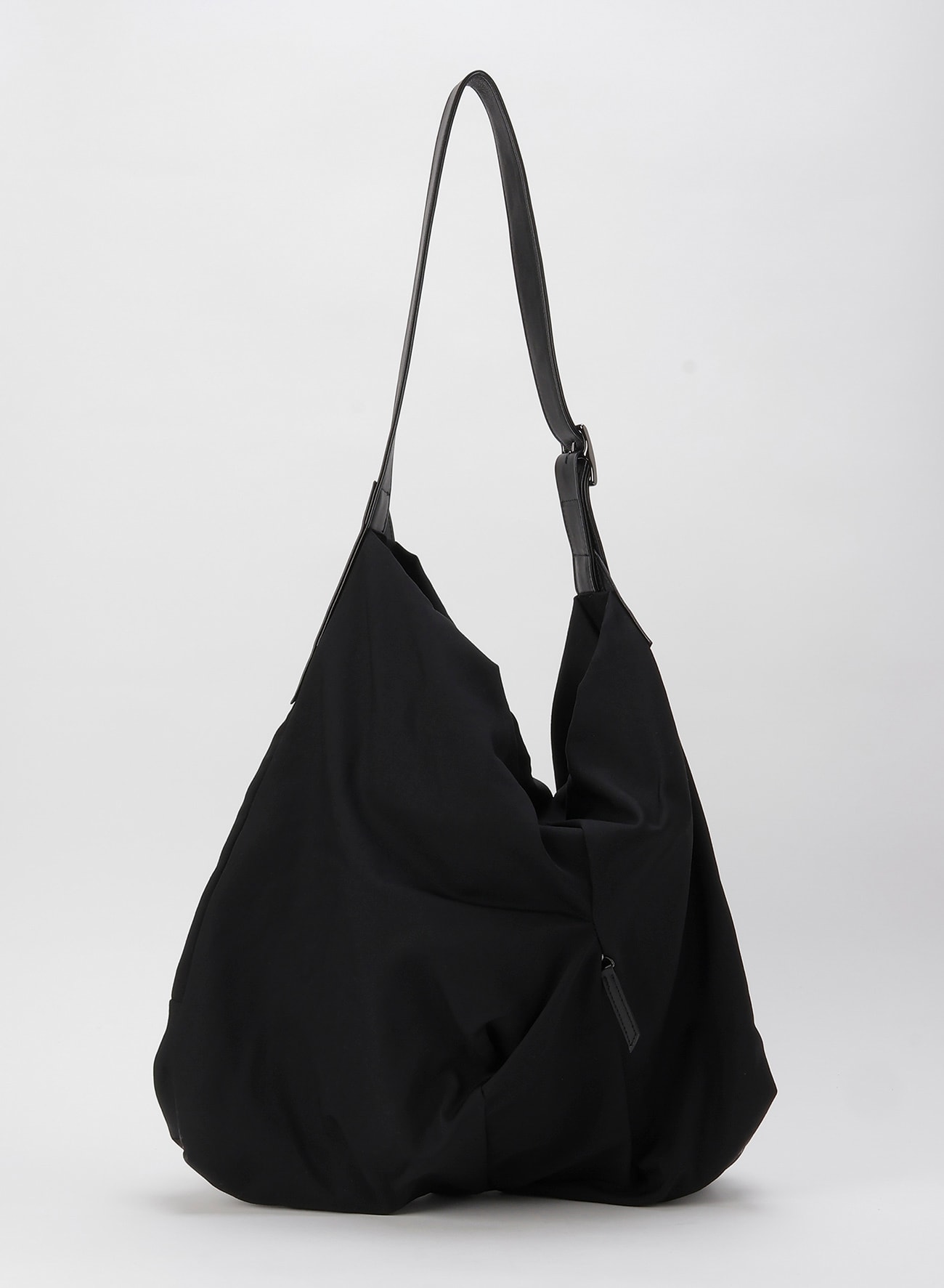 Angular bag(Nylon)【4/3 12:00 Release】