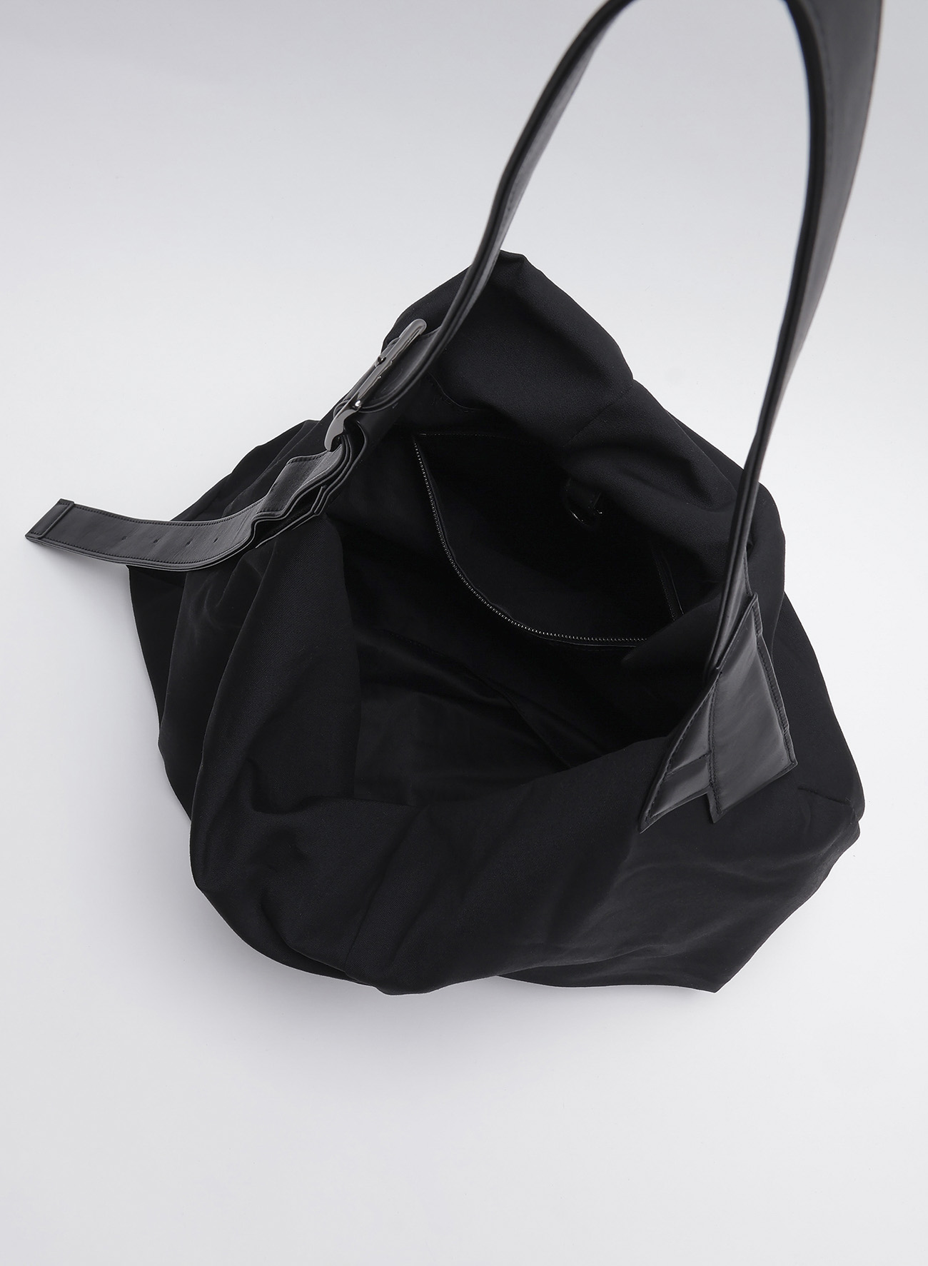 Angular bag(Nylon)【4/3 12:00 Release】