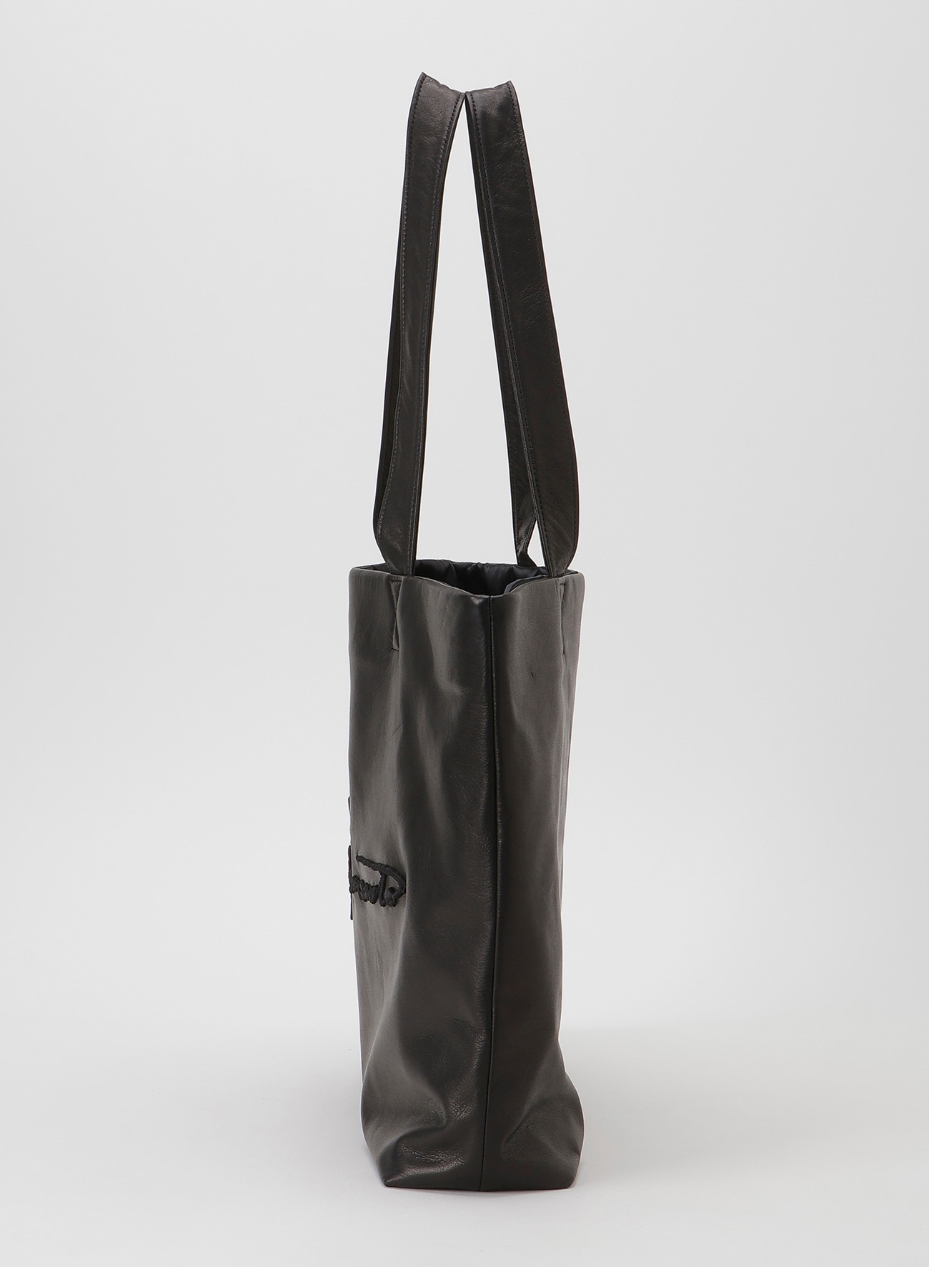 Signature tote(M)(2026/10/16 12:00 Release)