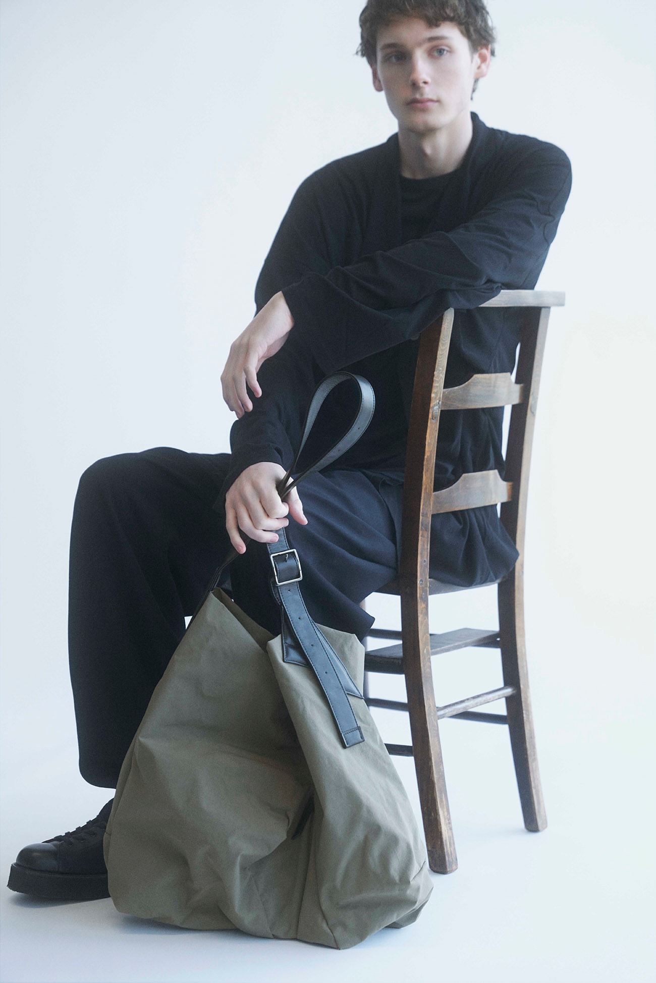 Angular bag(Wrinkle Nylon)(2026/11/6 12:00 Release)
