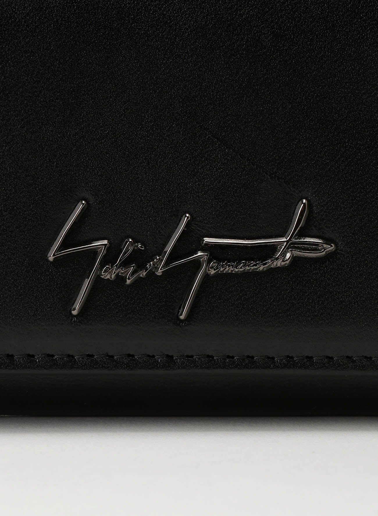 Clasp trifold wallet(2026/10/2 12:00 Release)