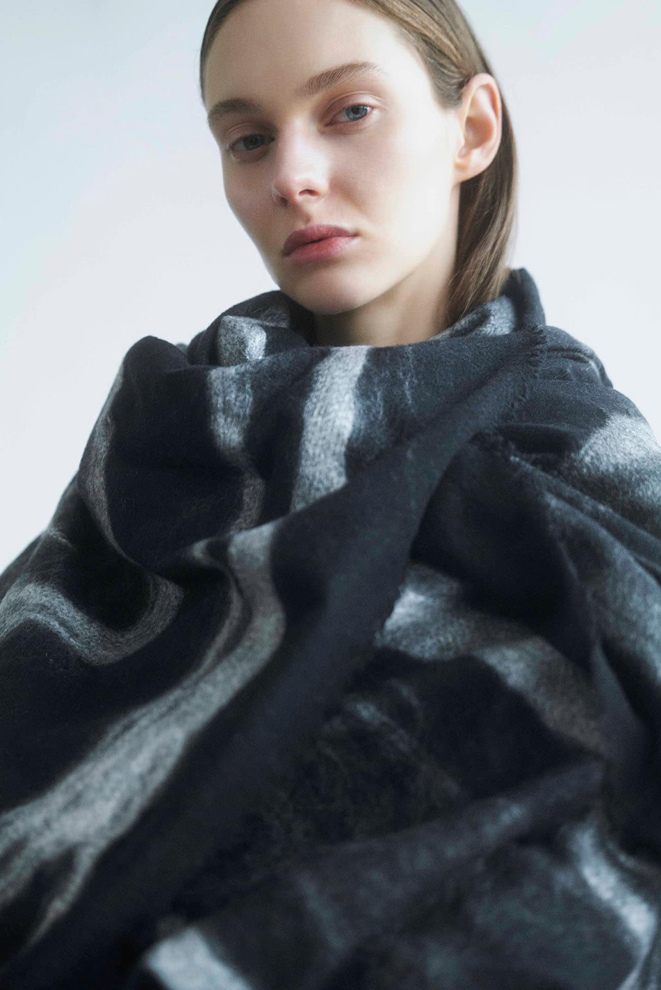 Sliver scarf(2026/10/30 12:00 Release)