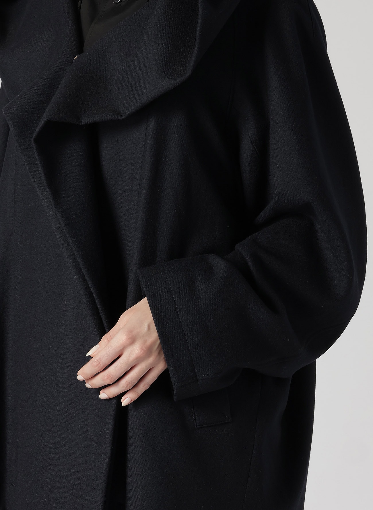 SAXONY R-HOODED CAPE COAT