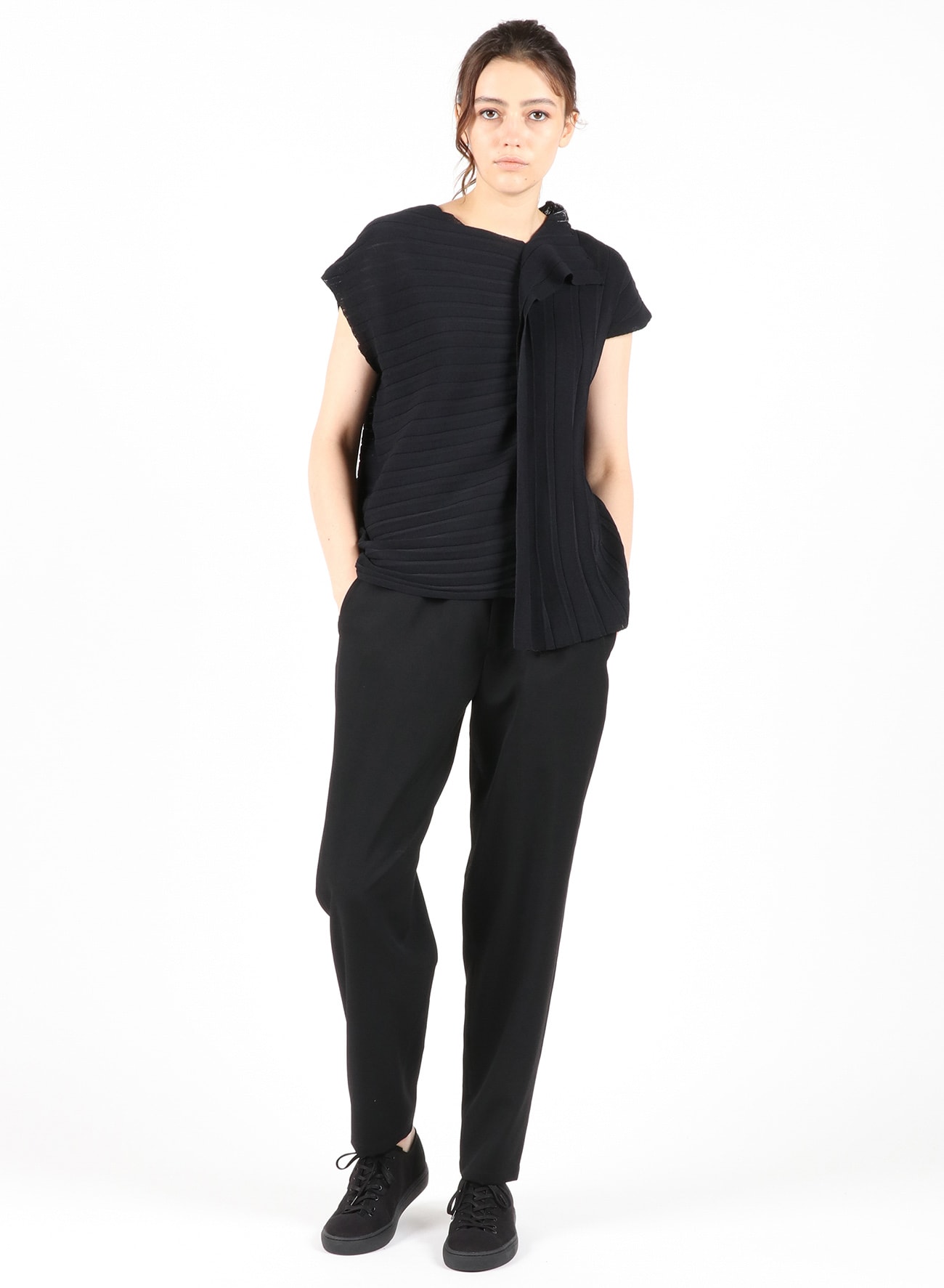 14G PLEATS PLEATS SLEEVELESS