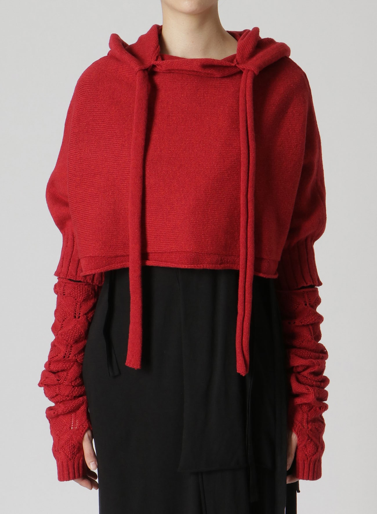 CROPPED HOODED PULLOVER WITH ARM WARMERS