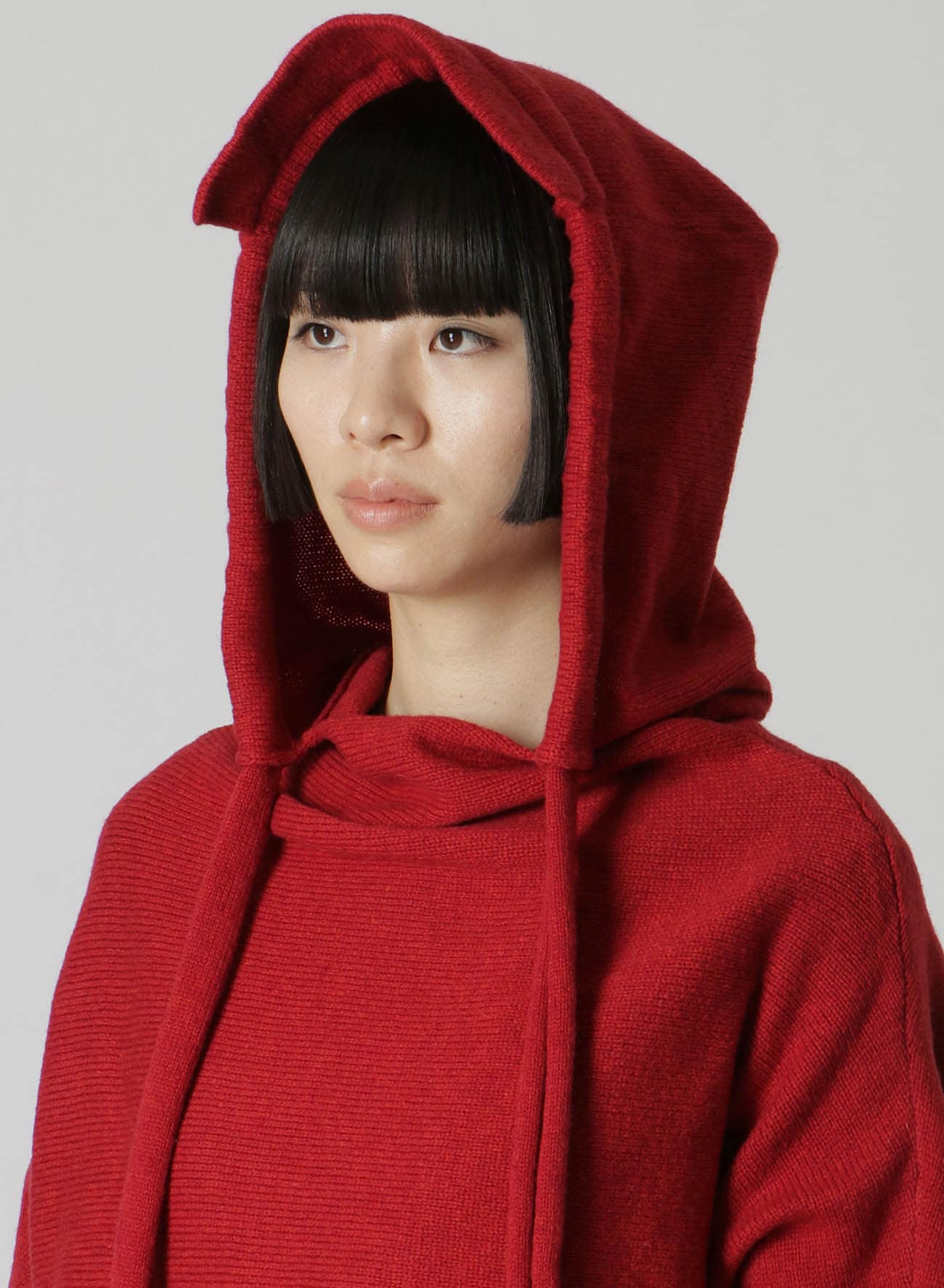 CROPPED HOODED PULLOVER WITH ARM WARMERS