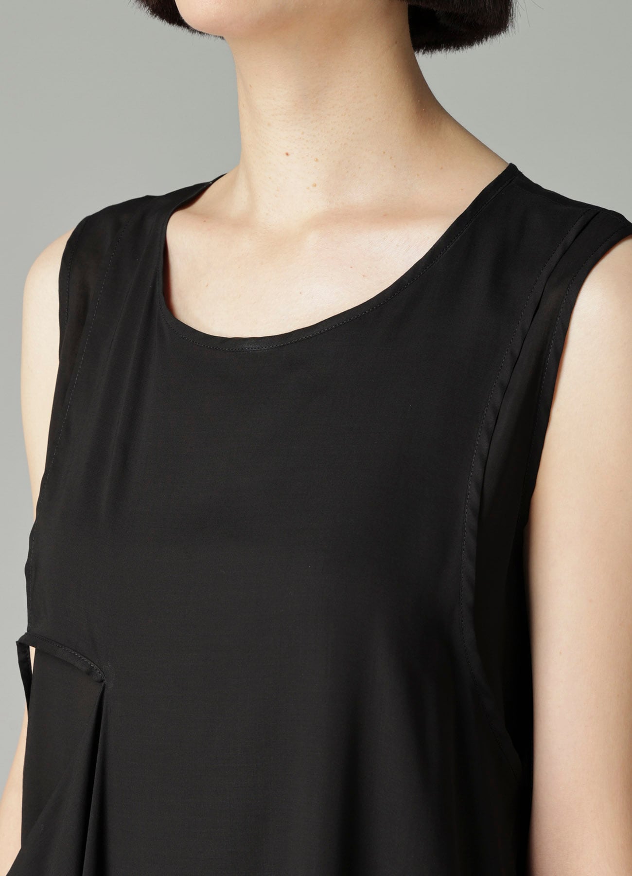 Ry LAWN DOUBLE LAYER SLEEVELESS B