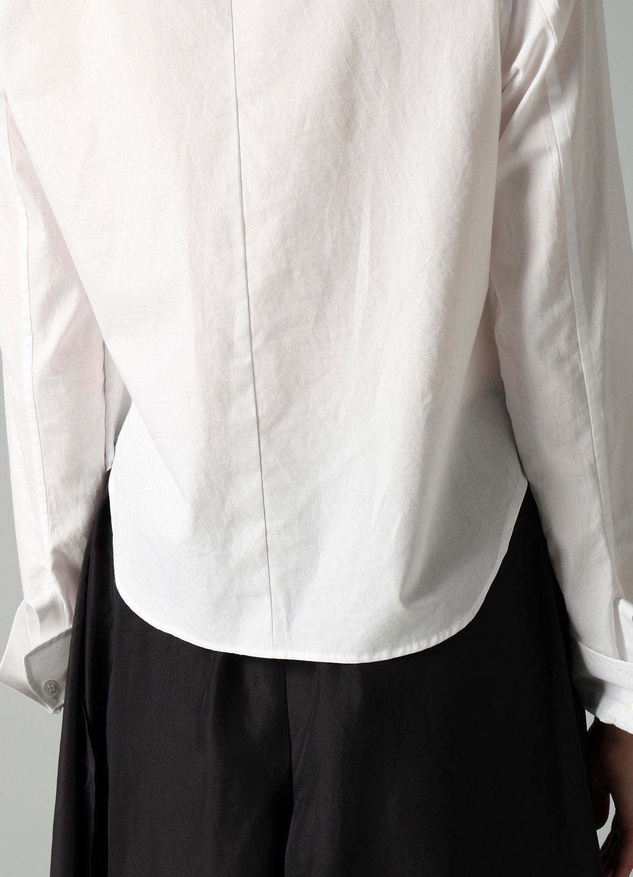 BROAD CUFF DETAIL BLOUSE