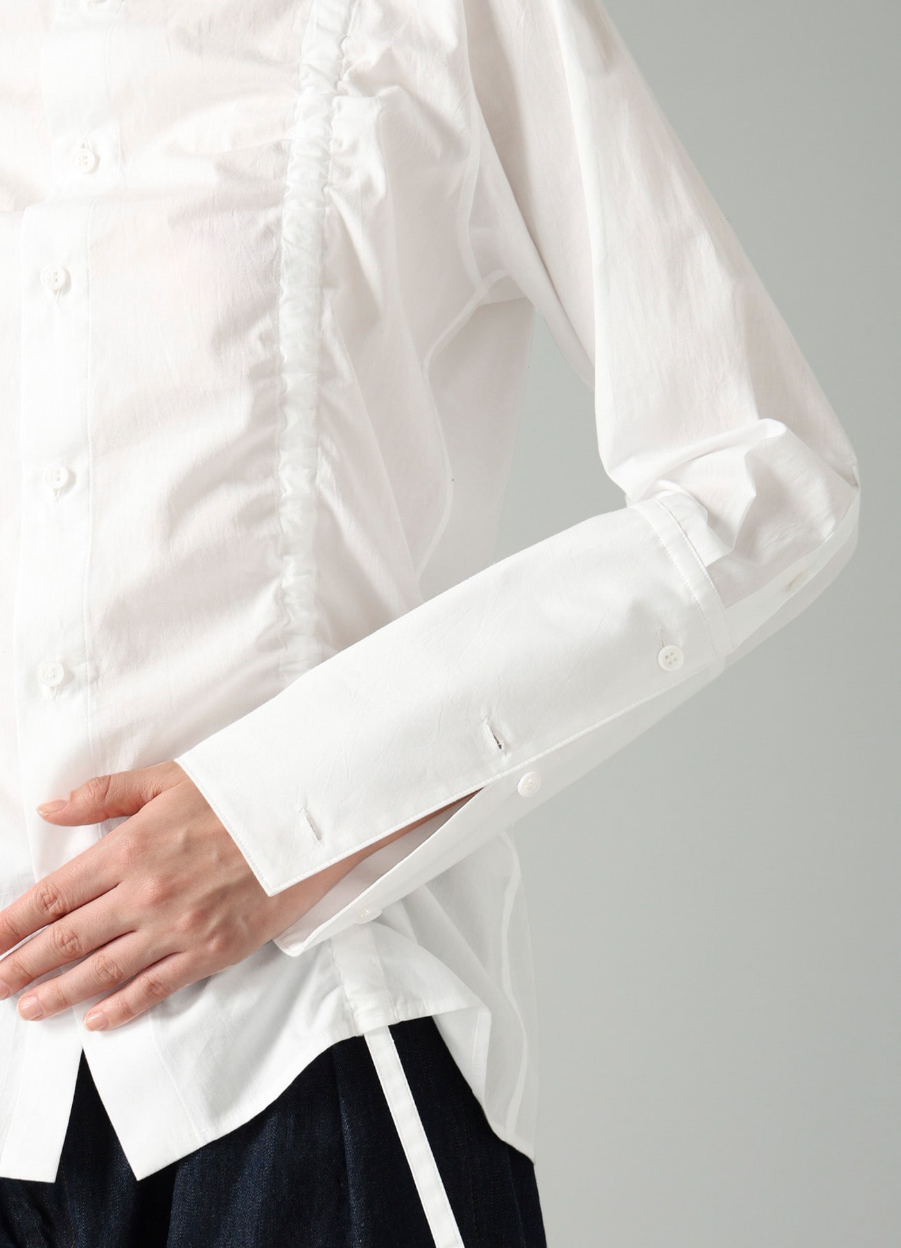 BROAD GATHER DETAIL SHIRT