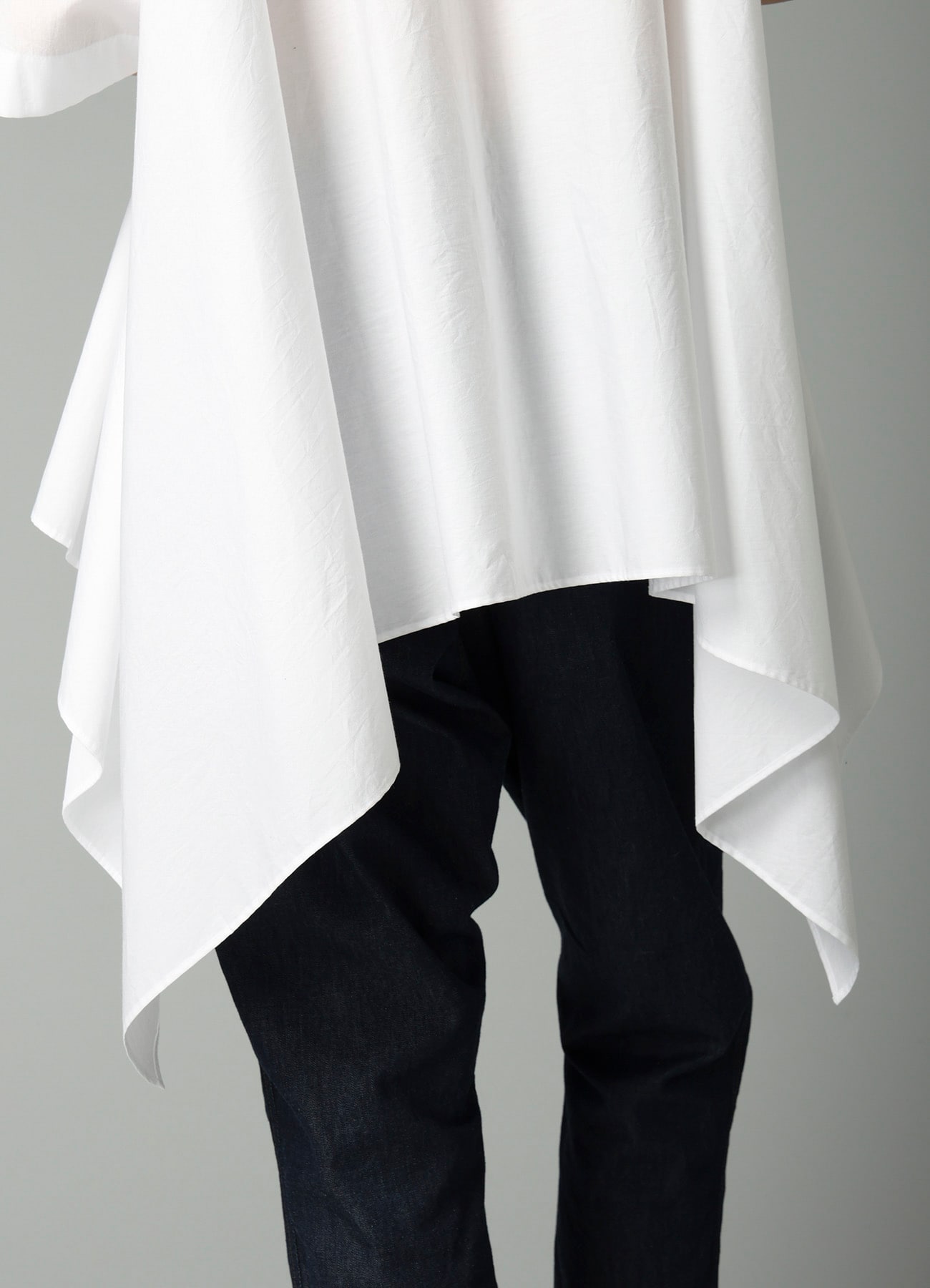 BROAD FLOUNCE SHORT SLV BLOUSE