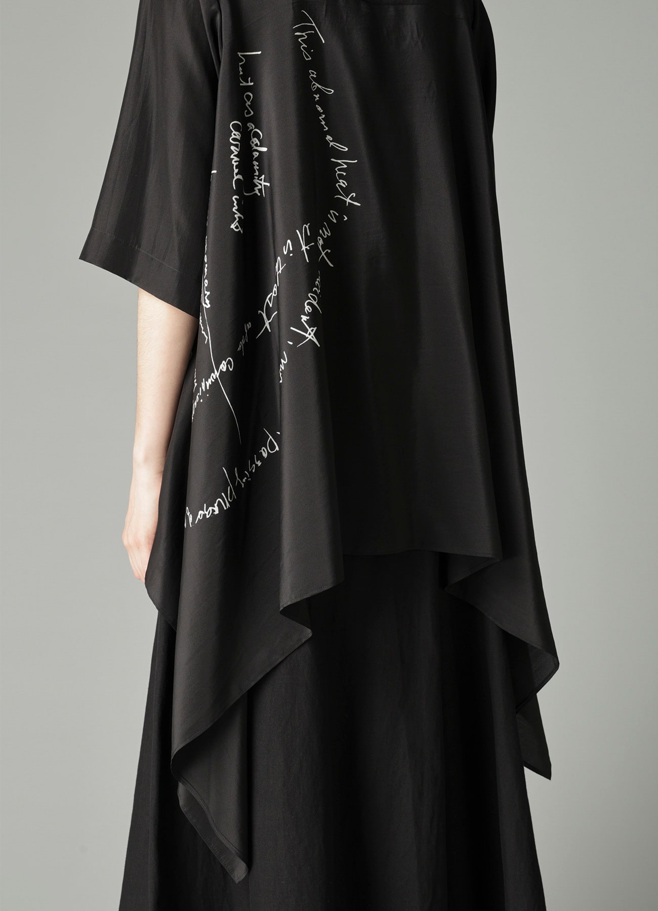 MESSAGE PT 3 FLOUNCE SHORT SLV BLOUSE