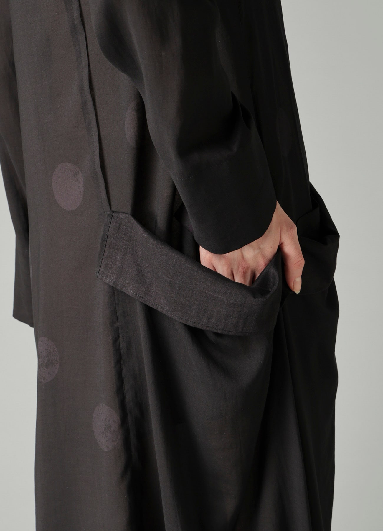 DAMAGED DOT L R DRAPE DETAIL SHIRT DRESS