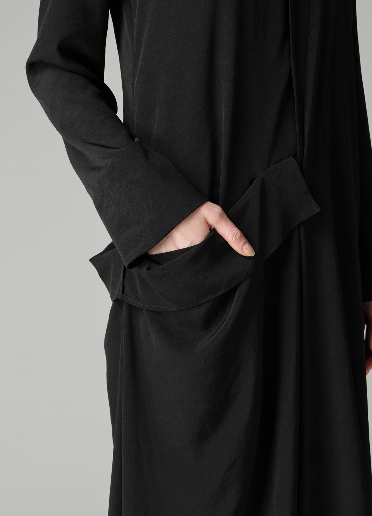 Ta/Pe CREPE DE CHINE R DRAPE DETAIL SHIRT DRESS
