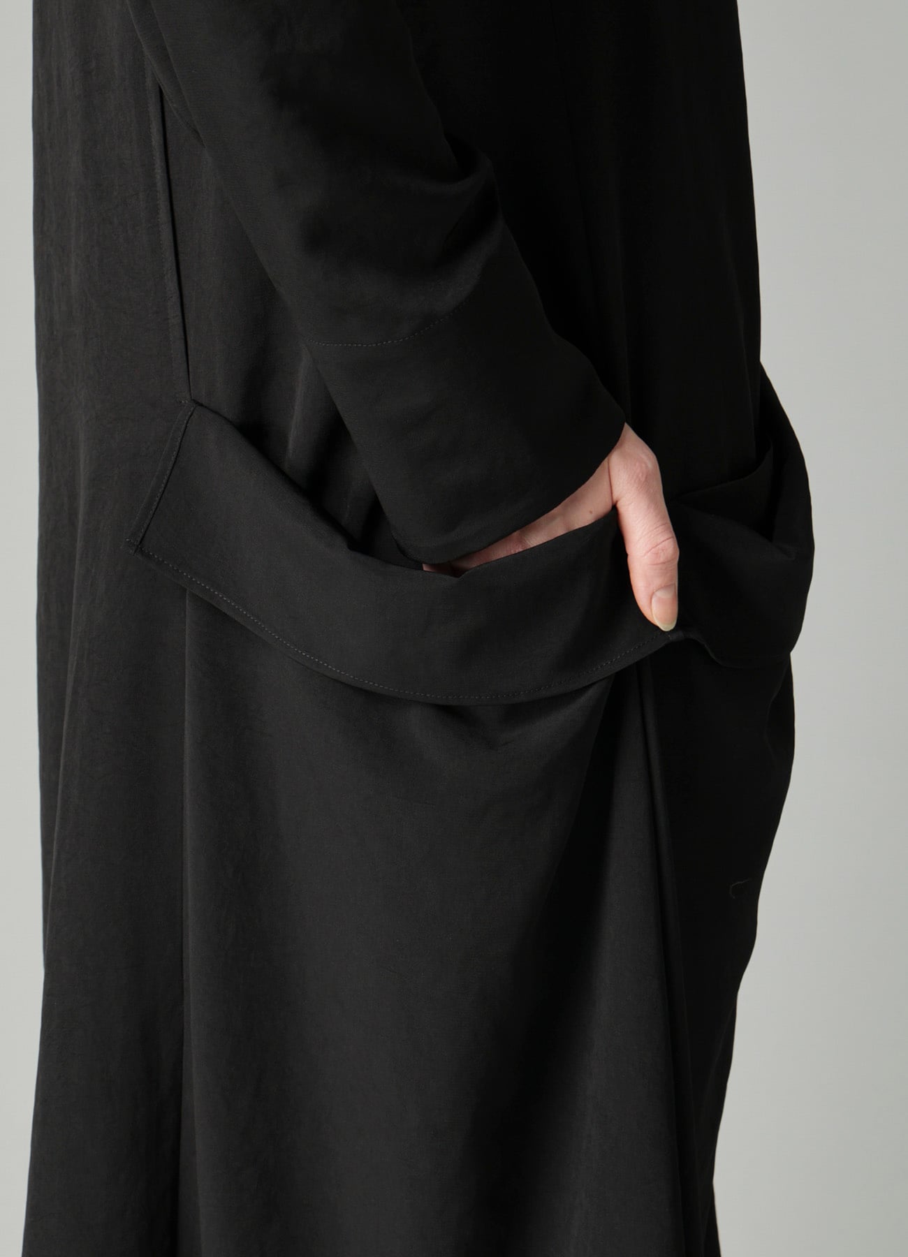 Ta/Pe CREPE DE CHINE R DRAPE DETAIL SHIRT DRESS