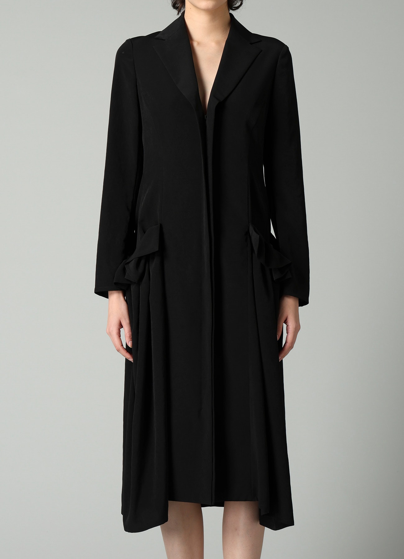 Ta/Pe CREPE DE CHINE SIDE GATHER DETAIL ZIP DRESS