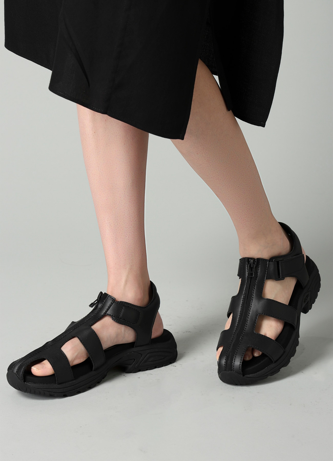 Pu LEATHER FRONT ZIP SANDALS
