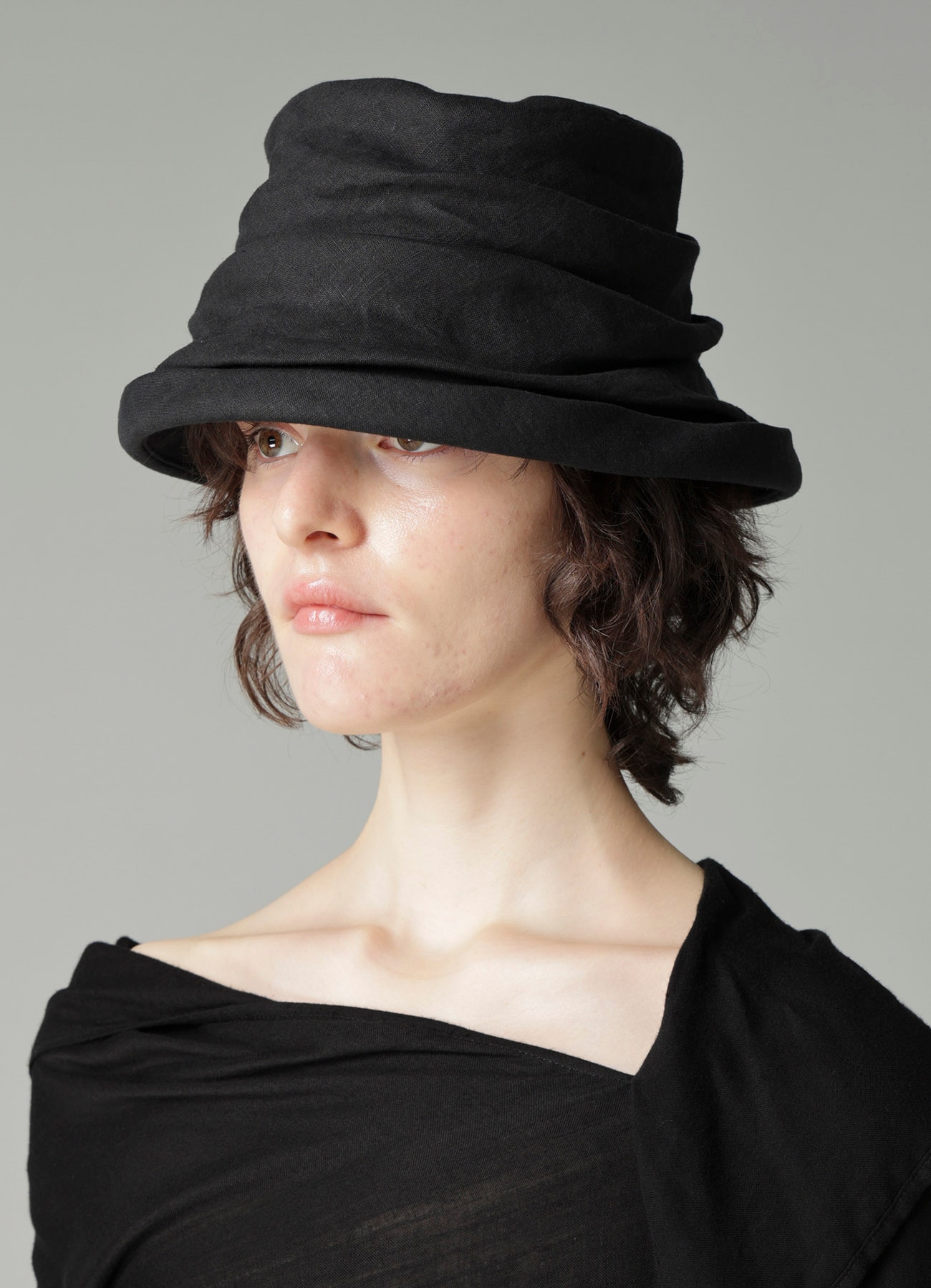 LINEN DRAPED BUCKET HAT