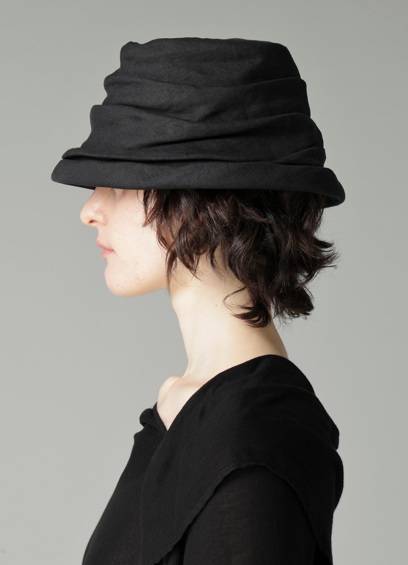 LINEN DRAPED BUCKET HAT