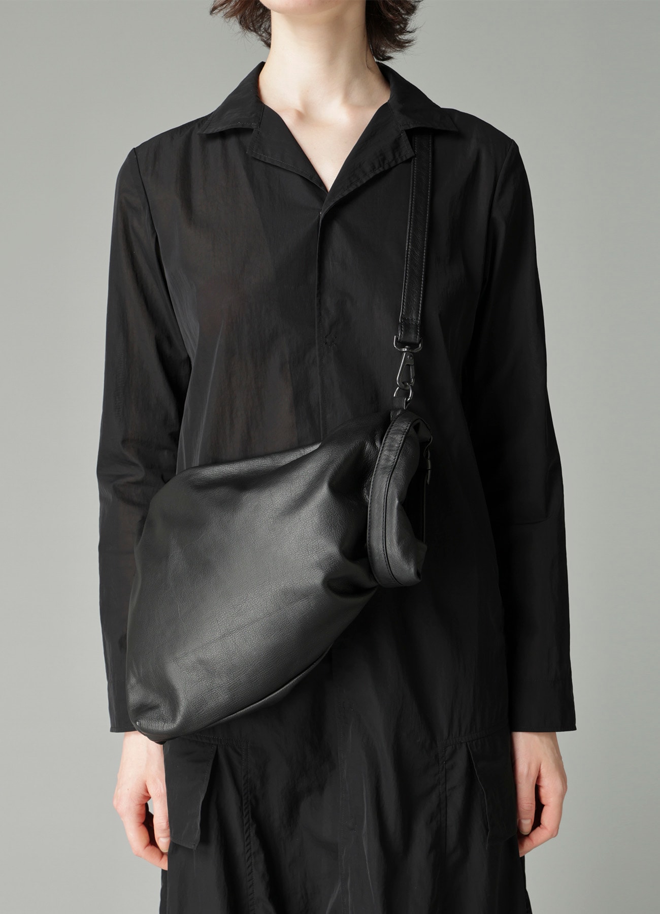 GARMENT LEATHER MINI POCHETTE