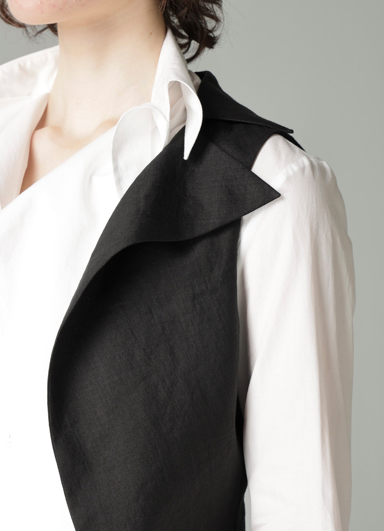 Ra LAWN SLEEVELESS JACKET