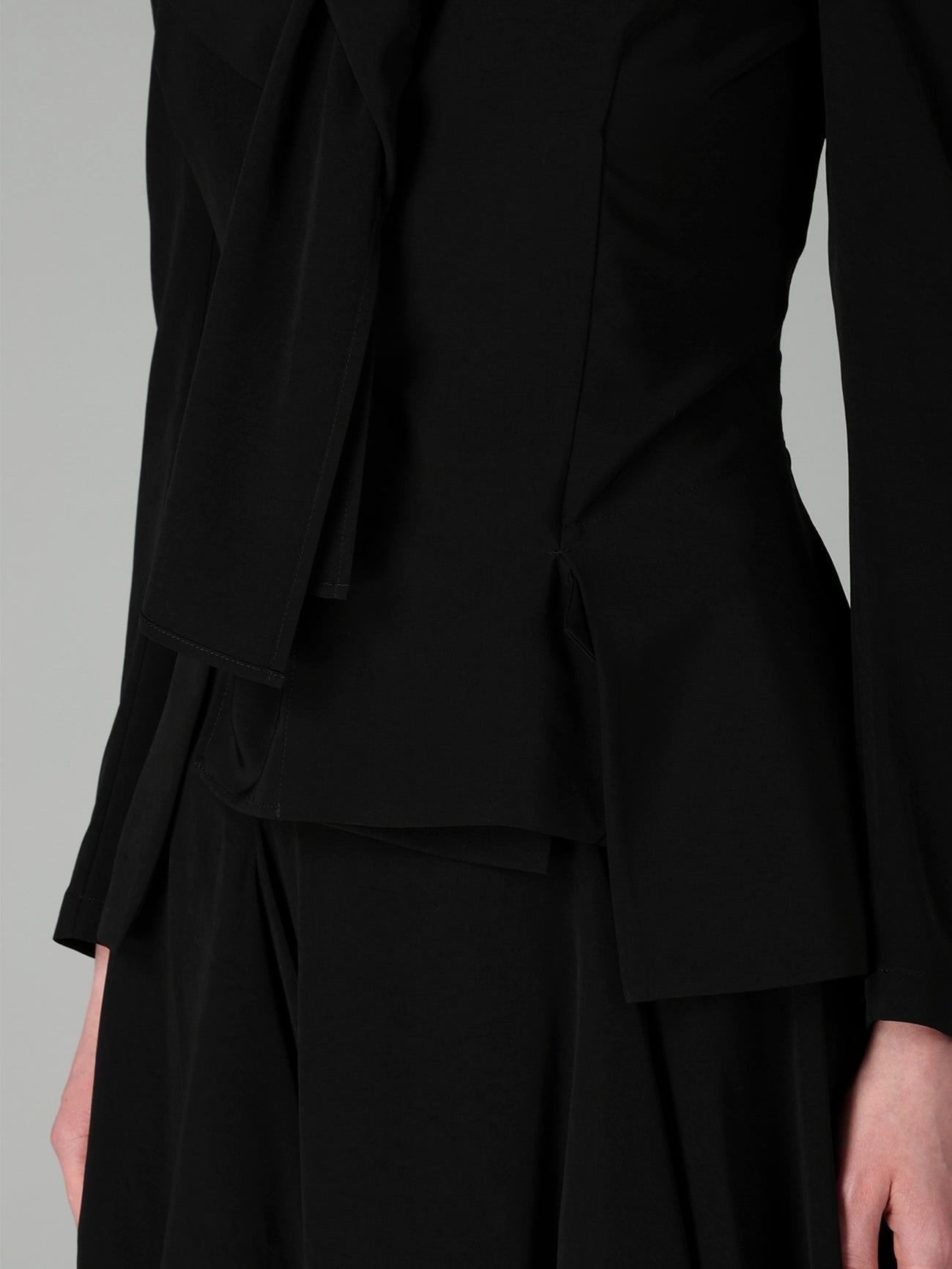 Ta/Pe CREPE DE CHINE STOLE JACKET