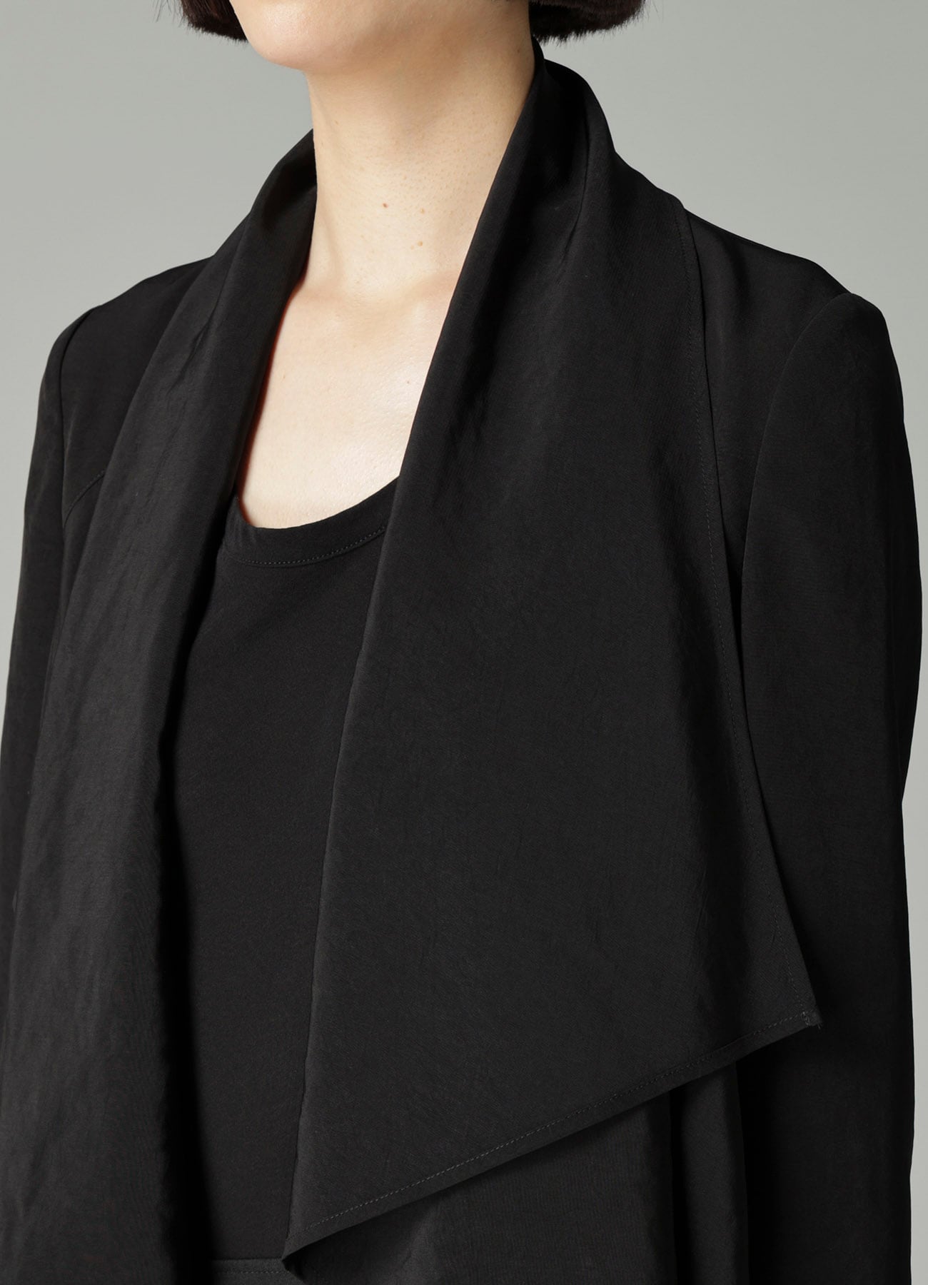 Ta/Pe CREPE DE CHINE FRONT DRAPED DETAIL JACKET