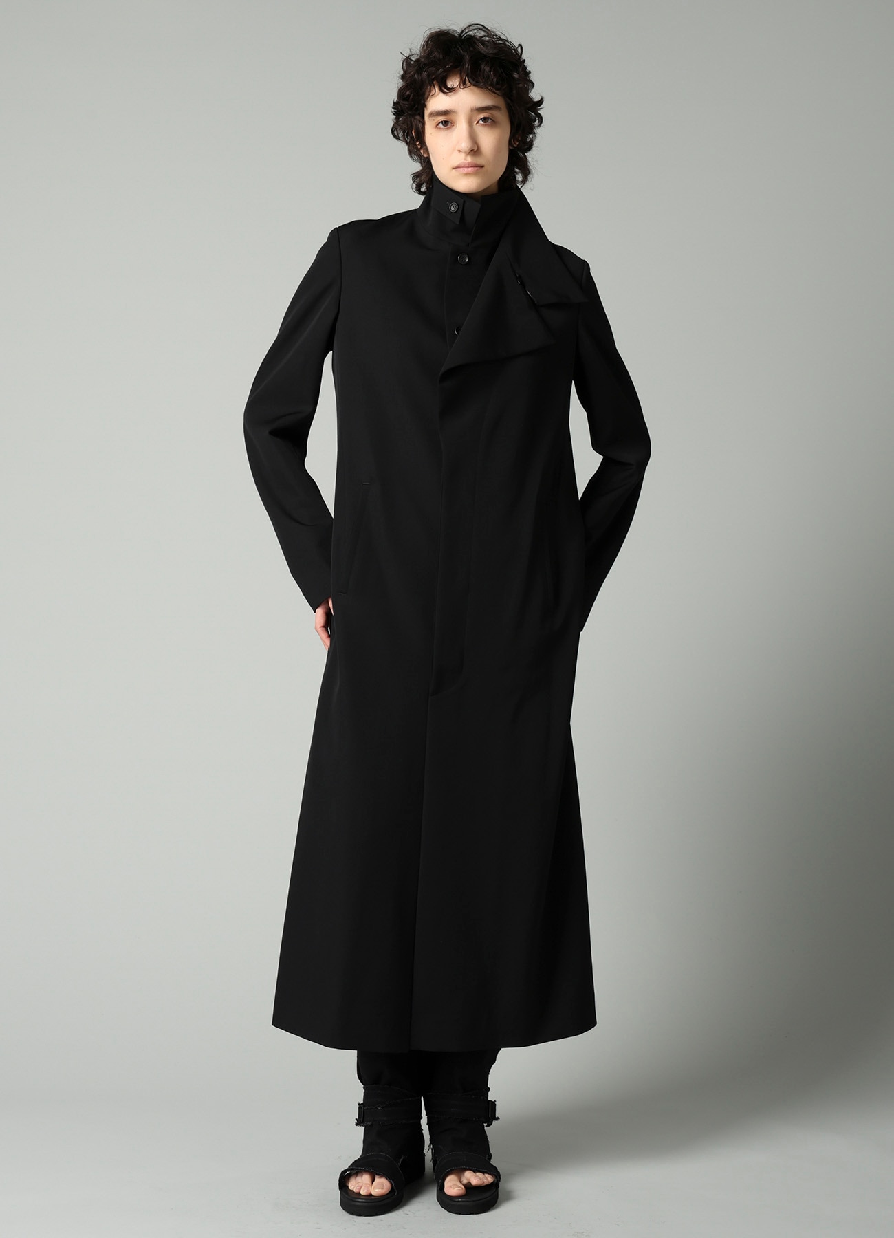 GABARDINE SLIM BELTED POINT PANTS