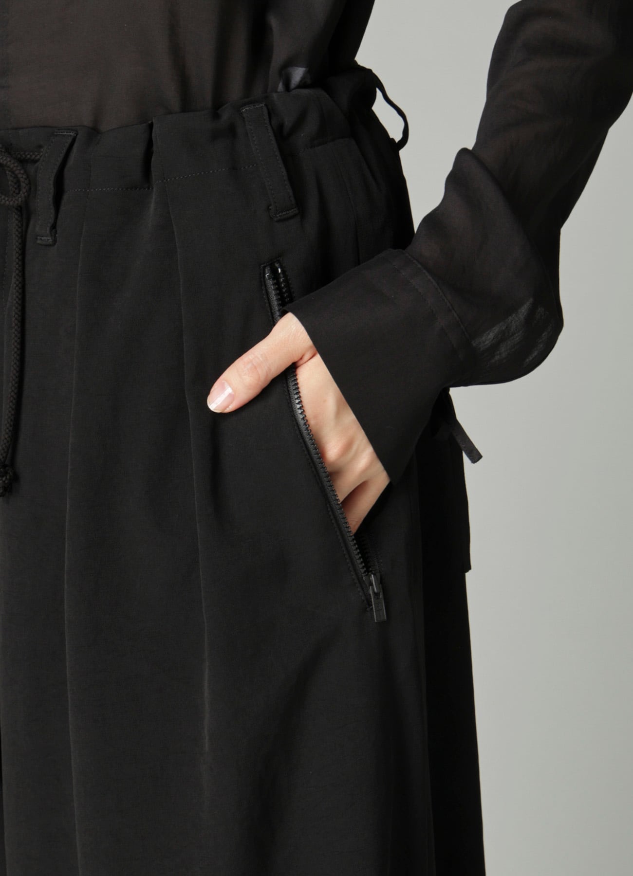 Ta/Pe CREPE DE CHINE 3 TUCKS PANTS