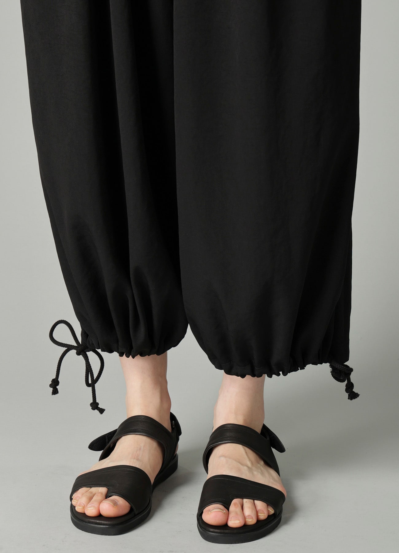 Ta/Pe CREPE DE CHINE 3 TUCKS PANTS