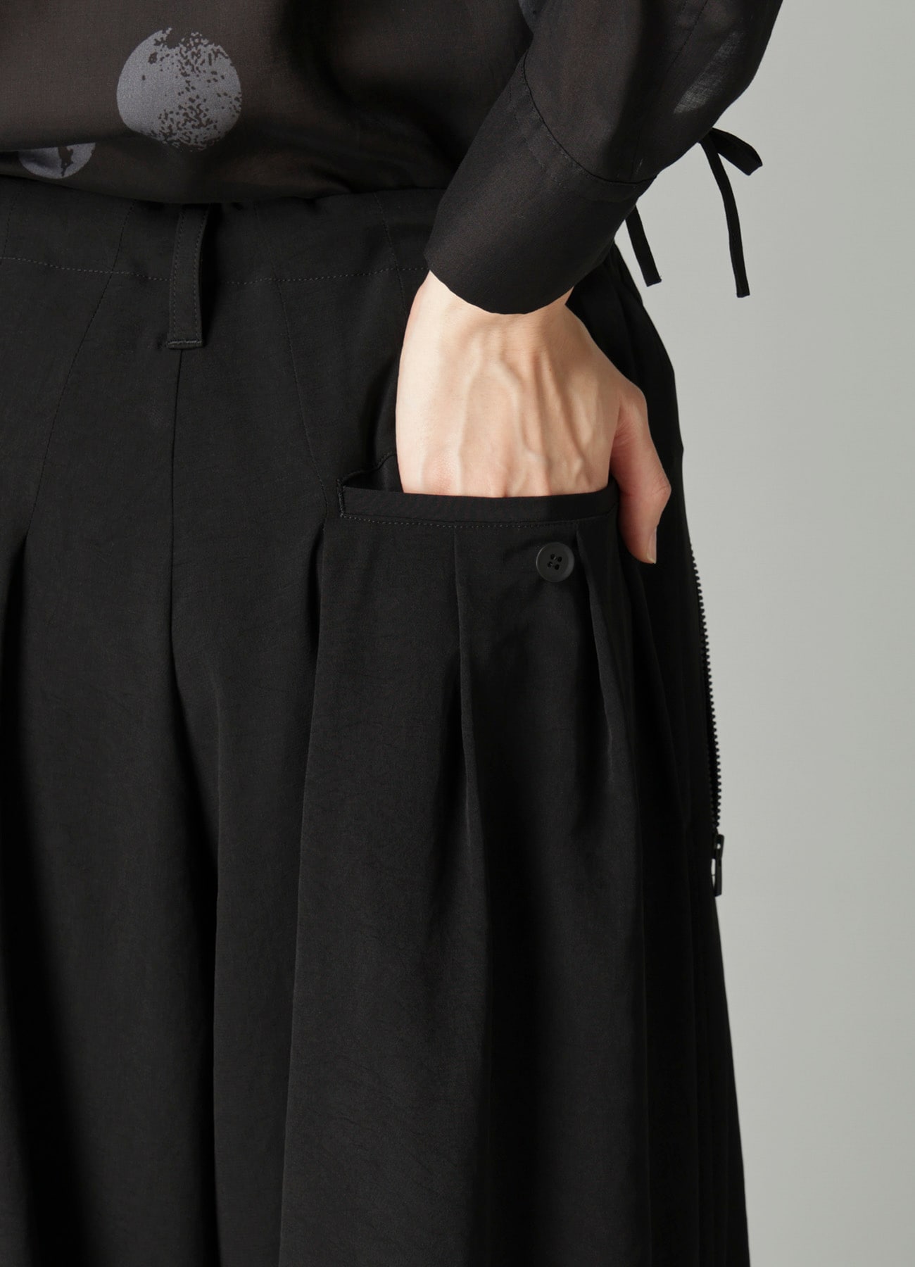 Ta/Pe CREPE DE CHINE 3 TUCKS PANTS