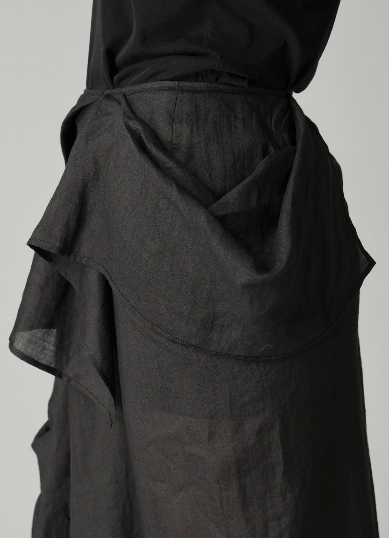 Ra LAWN DRAPED SKIRT