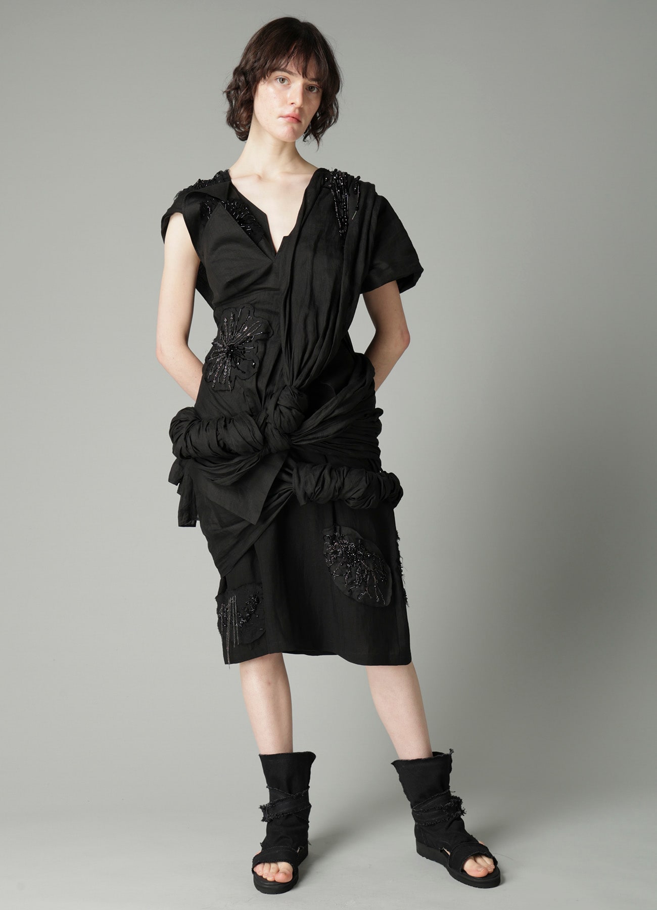 Ra LAWN BEADS POINT DRAPED SKIRT