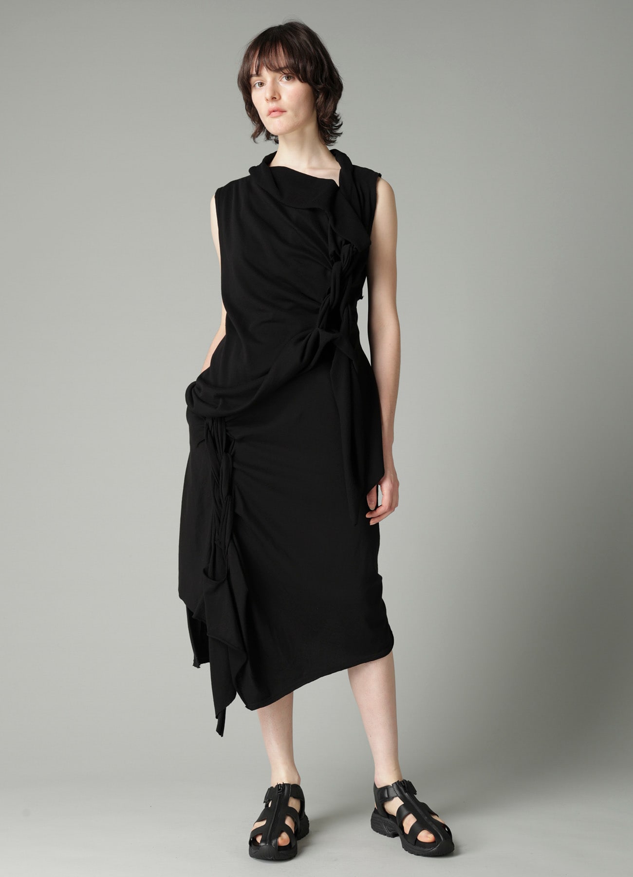 HIGH TWISTED FRENCH TERRY BRAIDED SLEEVELESS T