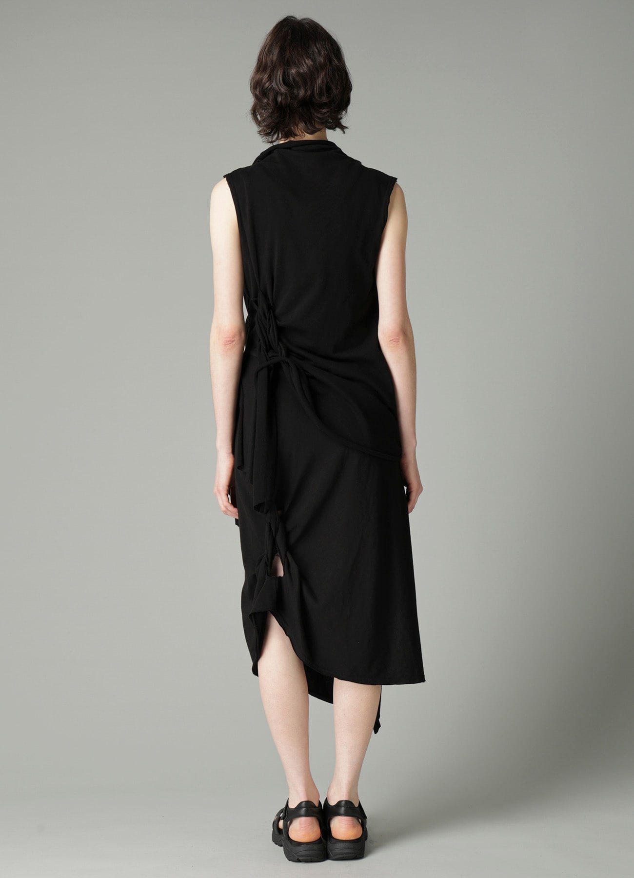 HIGH TWISTED FRENCH TERRY BRAIDED SLEEVELESS T