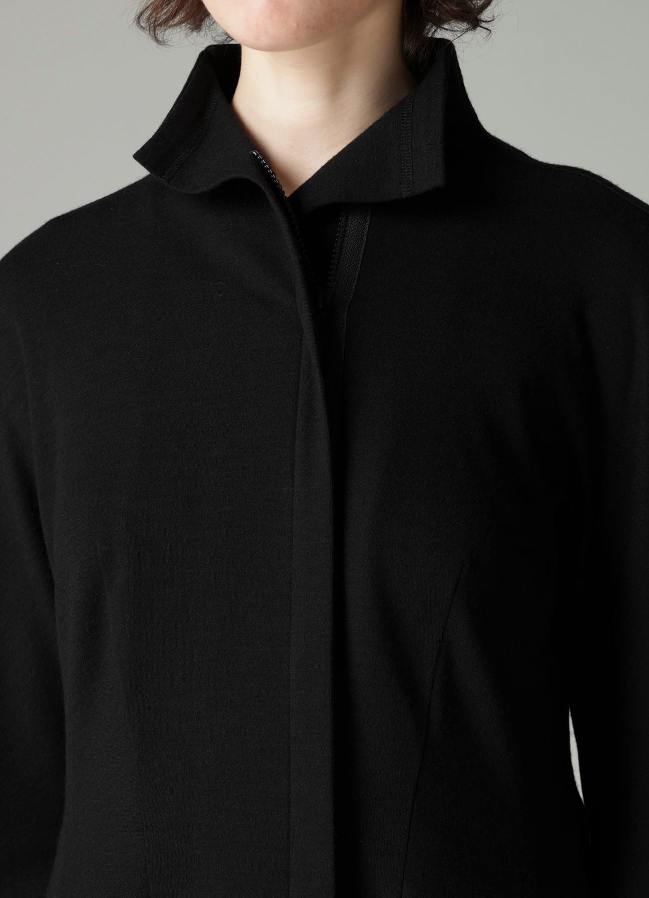 WOOL INTERLOCK WAIST DARTS ZIP CARDIGAN