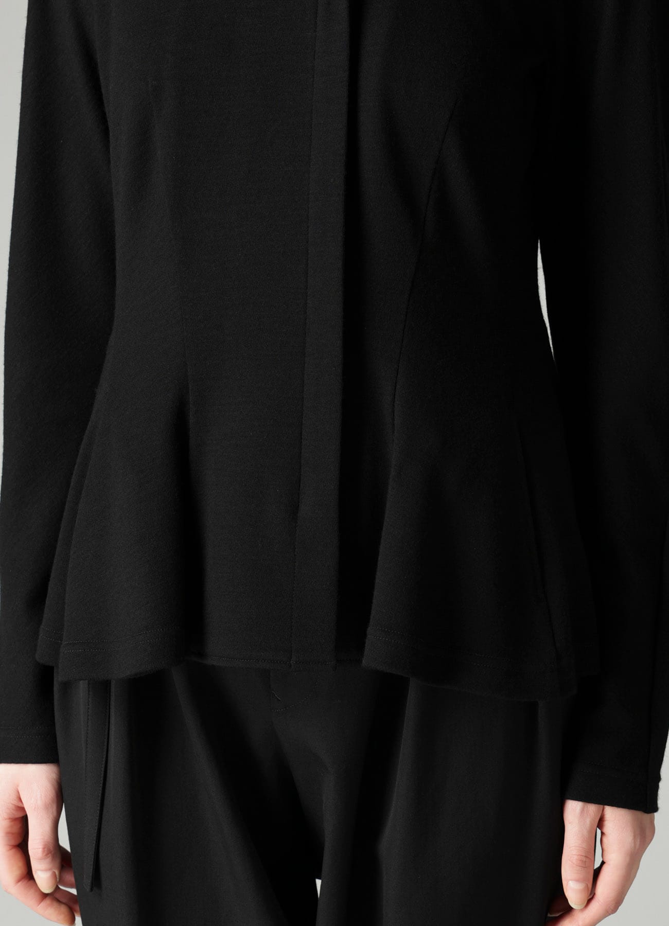 WOOL INTERLOCK WAIST DARTS ZIP CARDIGAN