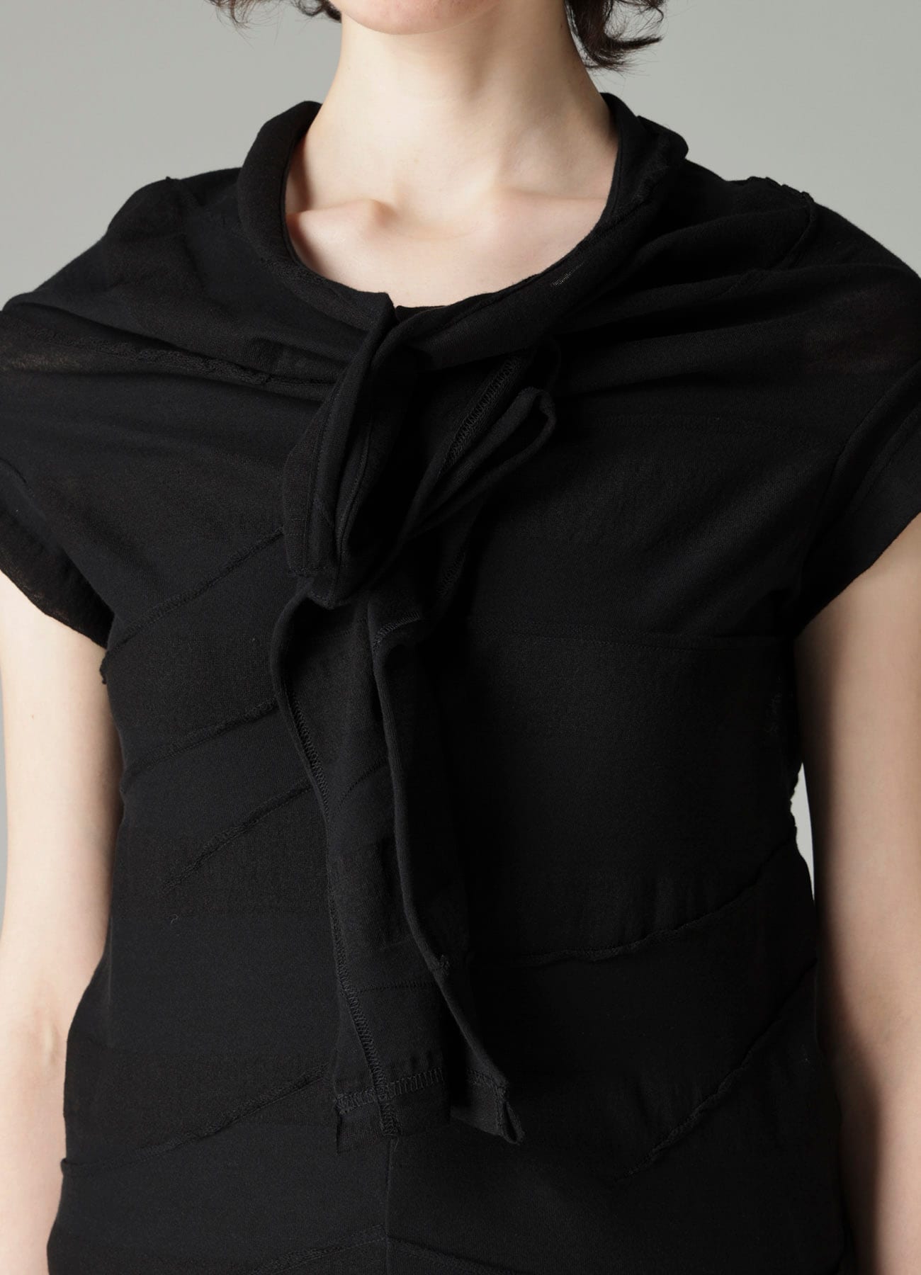 TUCK JACQUARD DRAPED PULL OVER