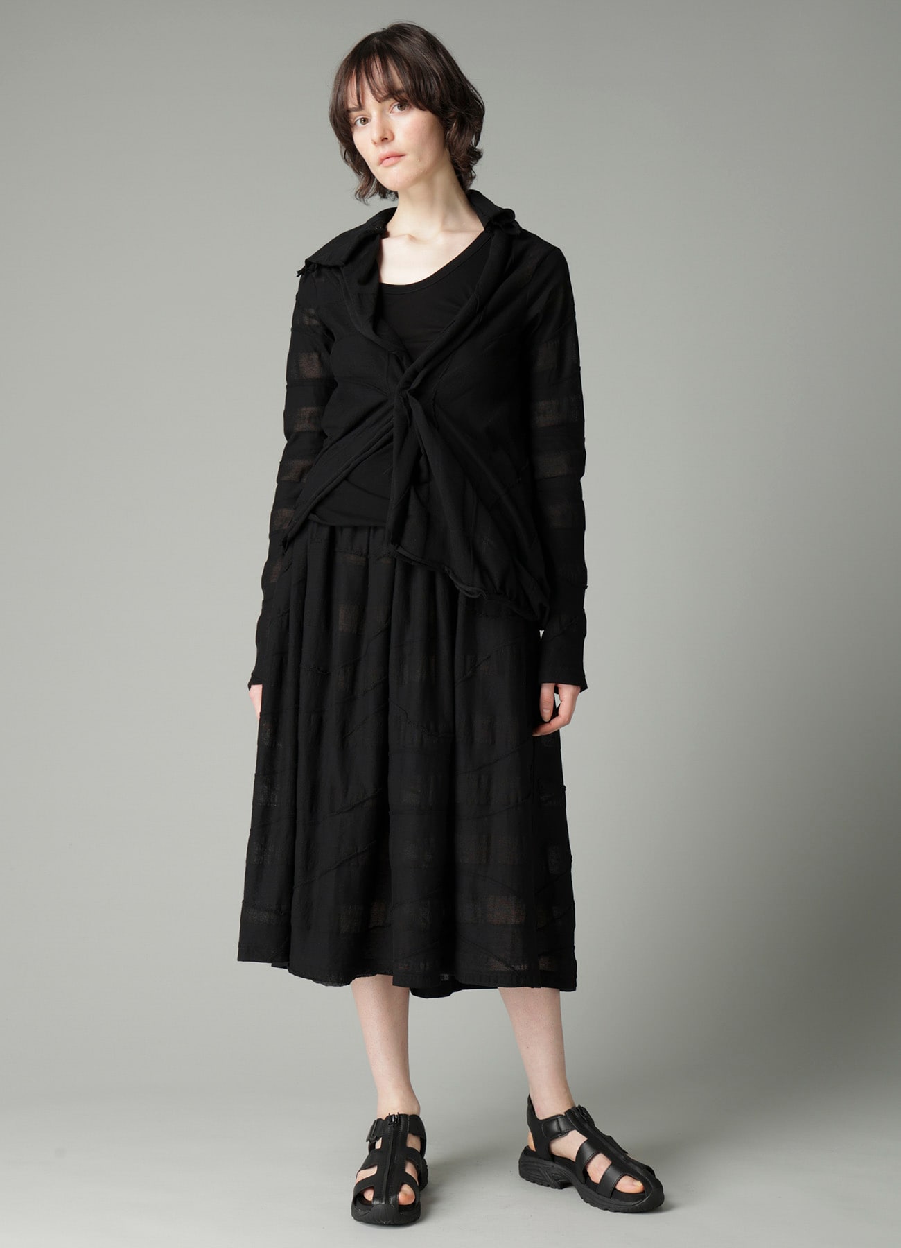 TUCK JACQUARD GATHER DETAIL CARDIGAN